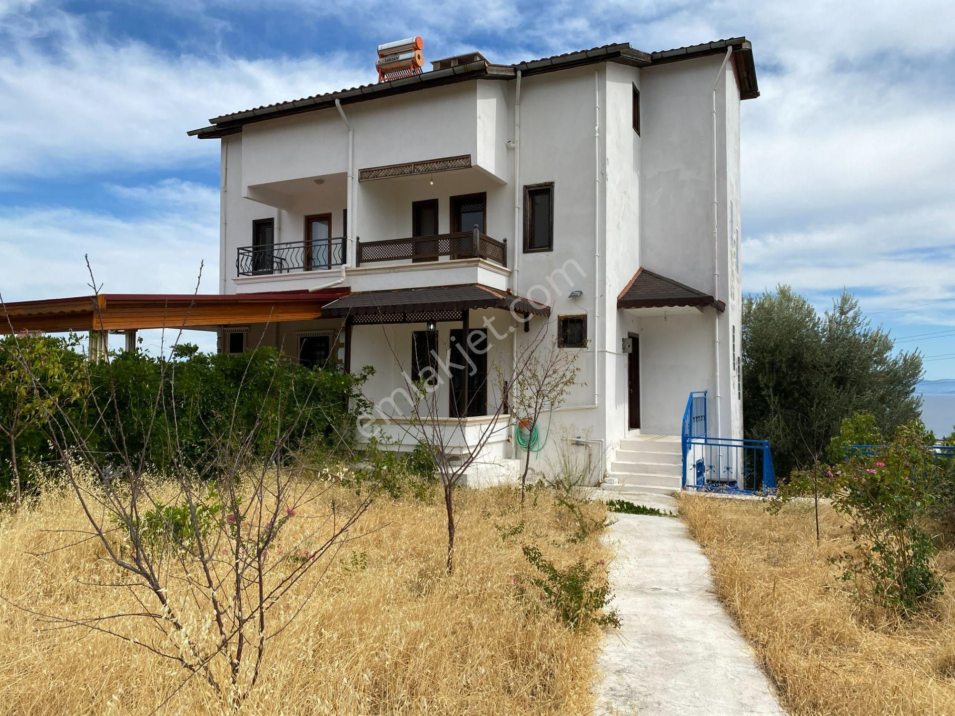 Küçükkuyu Mıhlı'da Dağ Ve Deniz Manzaralı 5+1 Satılık Villa - Görsel 35