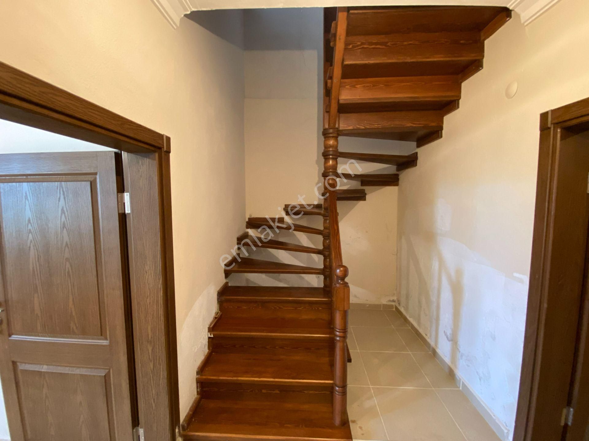 Küçükkuyu Mıhlı'da Dağ Ve Deniz Manzaralı 5+1 Satılık Villa - Görsel 30