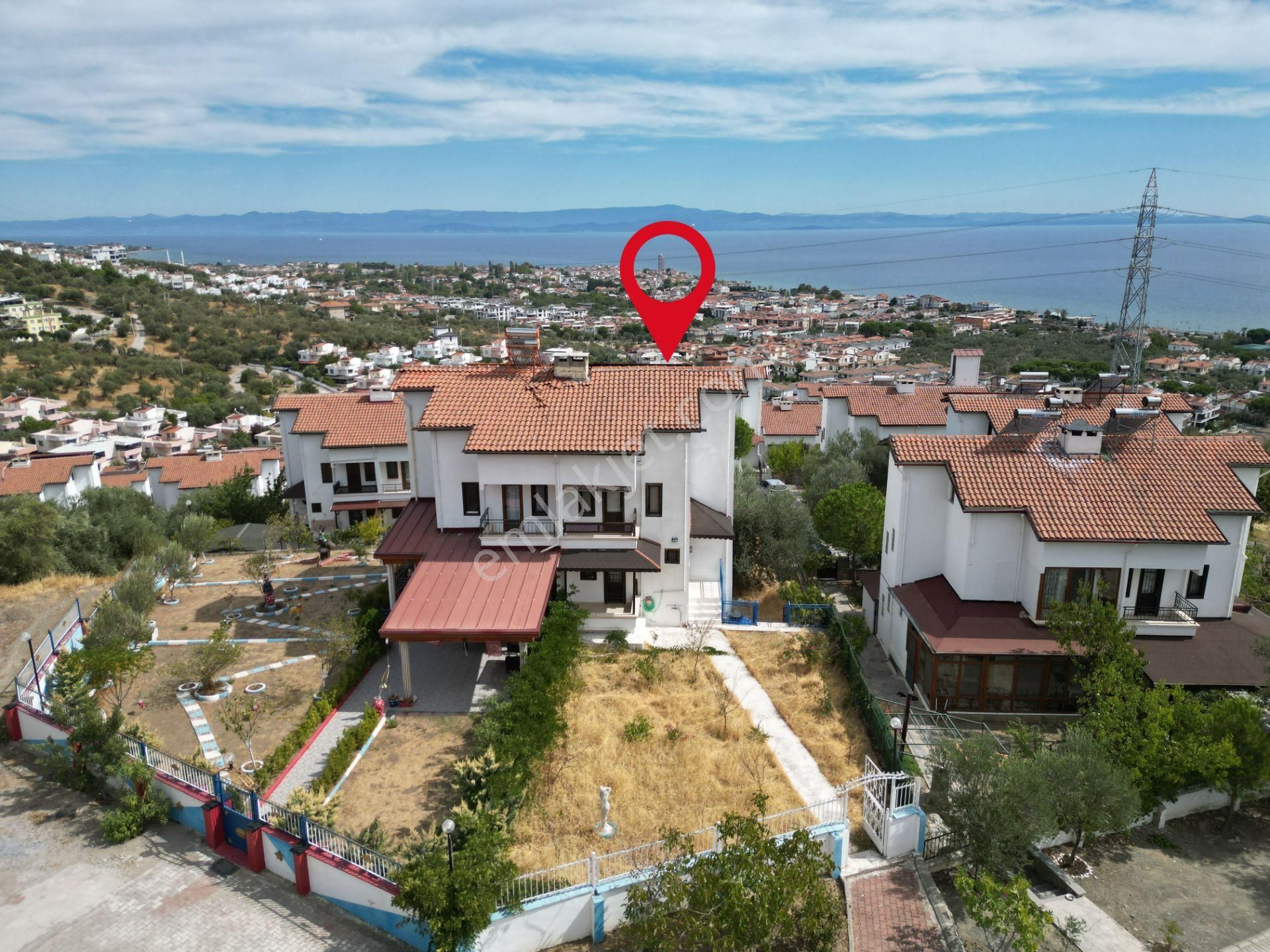 Küçükkuyu Mıhlı'da Dağ Ve Deniz Manzaralı 5+1 Satılık Villa - Görsel 2