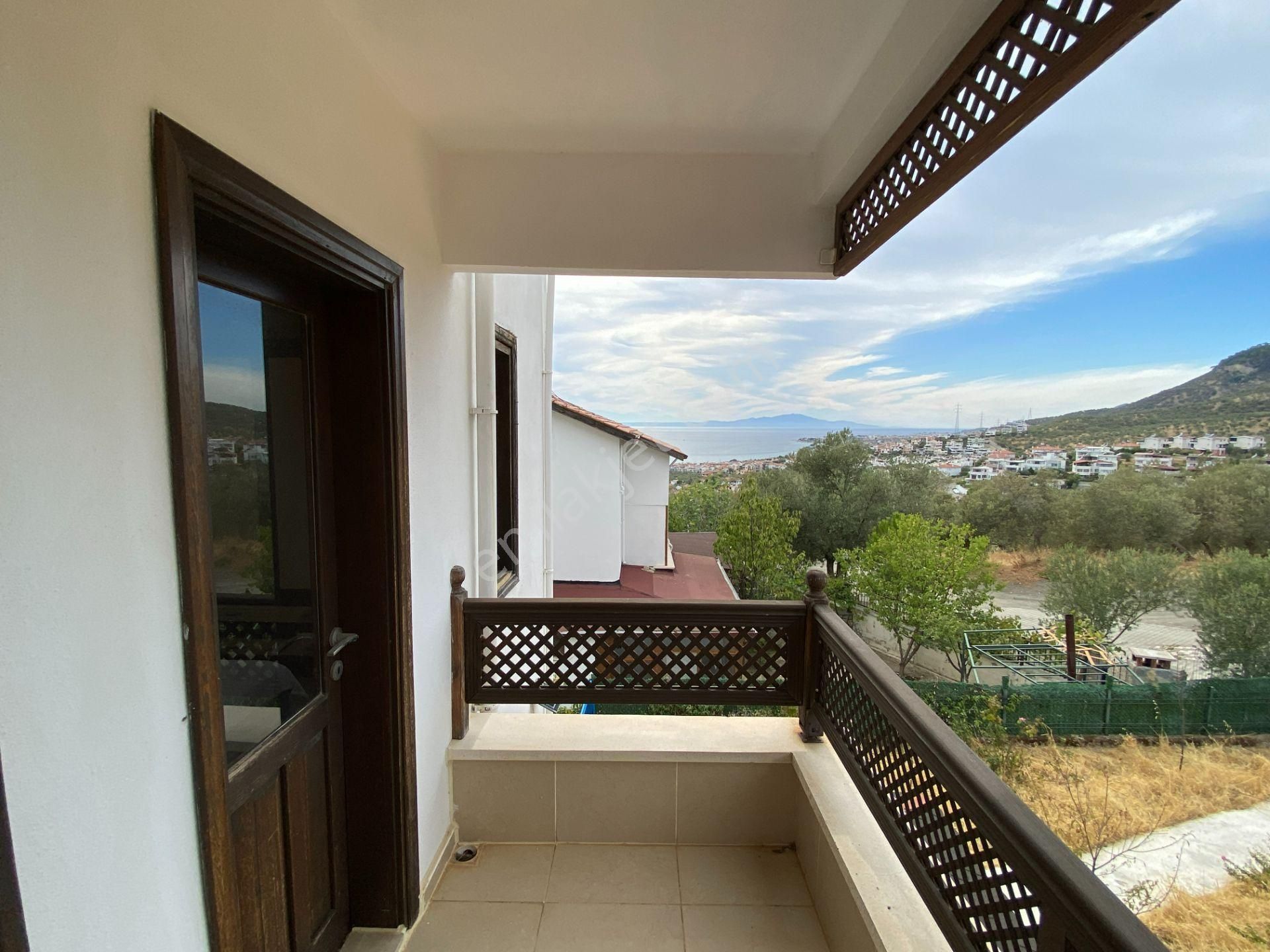 Küçükkuyu Mıhlı'da Dağ Ve Deniz Manzaralı 5+1 Satılık Villa - Görsel 19