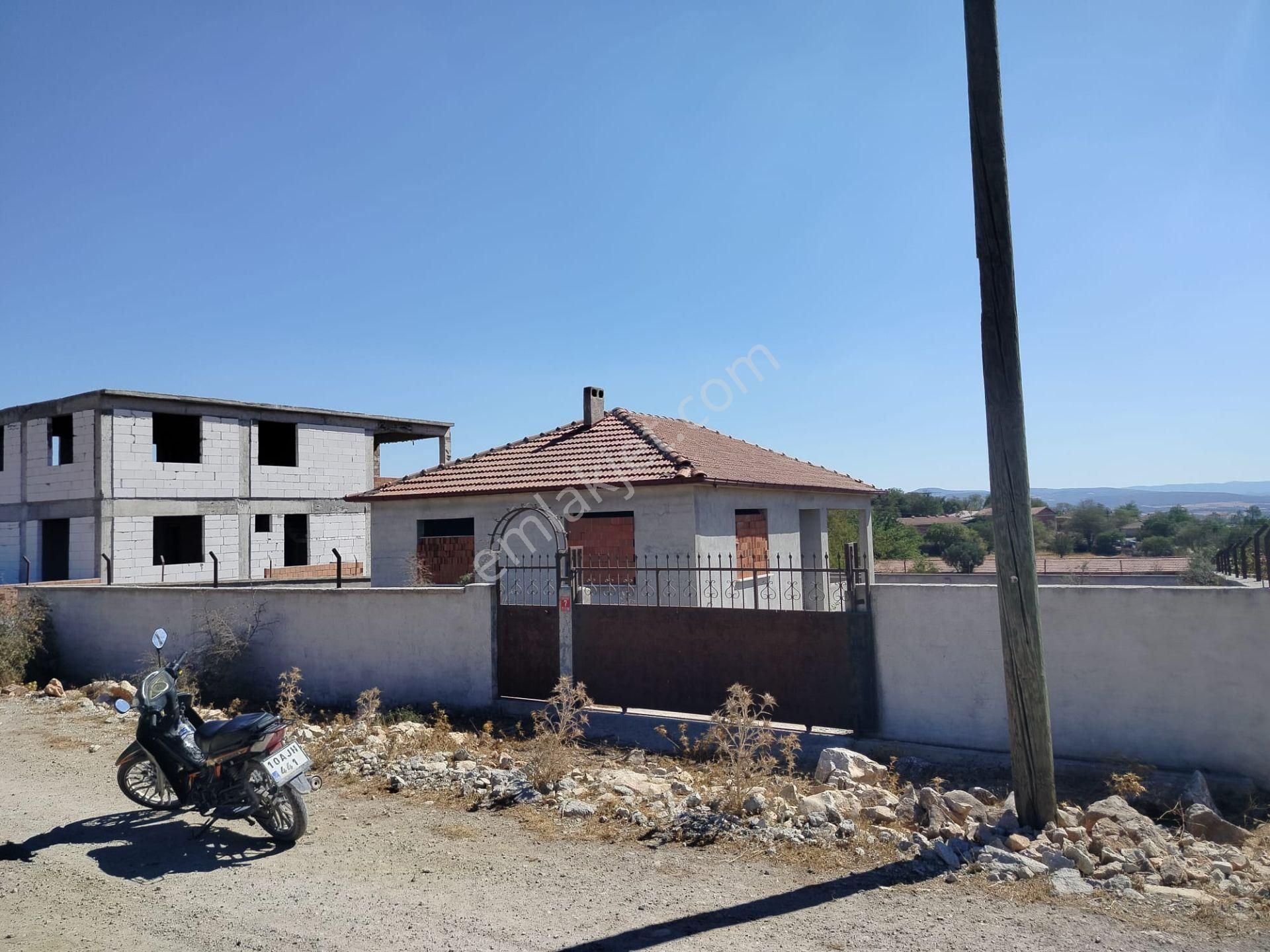 Balıkesir İvrindi’de 553 M² Arsa İçinde 100 M² Köy Evi – Yatırımlık Ve Huzurlu Yaşam Fırsatı