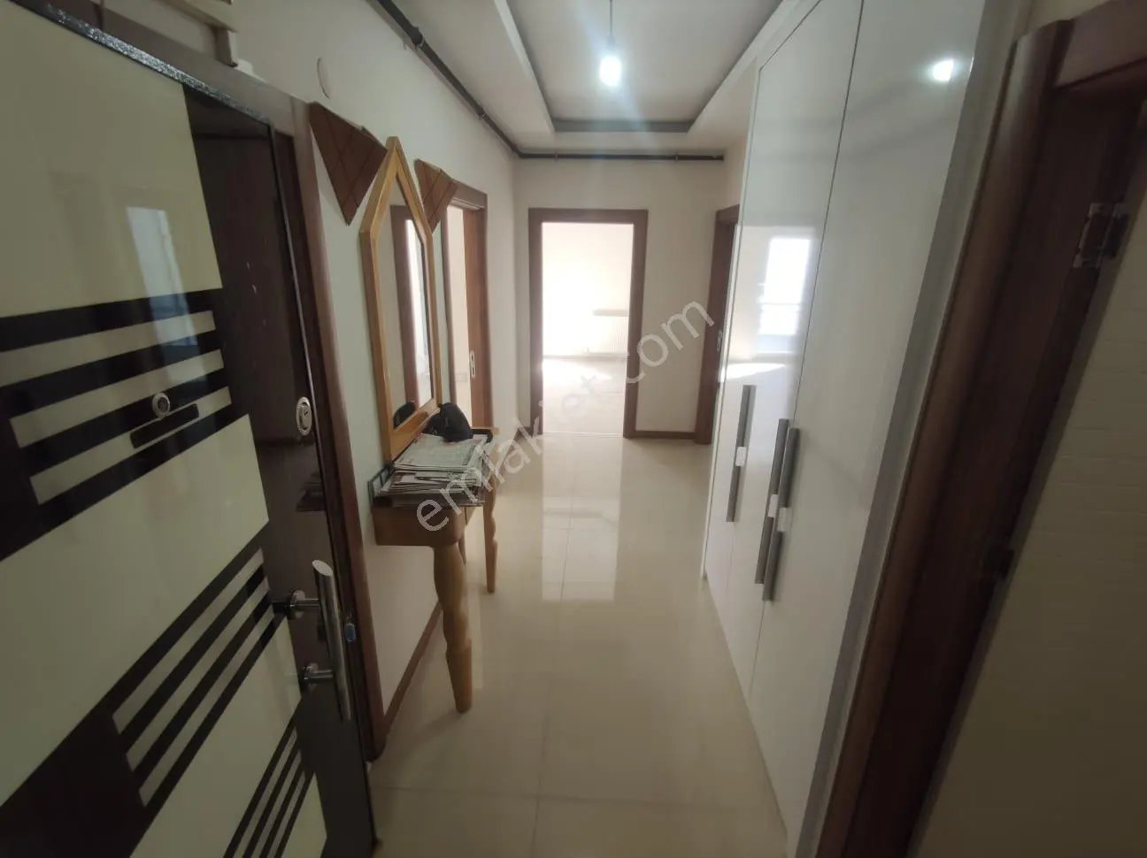 Antalya Kepez Şafakta Kiralık 2+1 Asansörlü Kombili Katta Site İçi Daire No.20517​ - Görsel 3