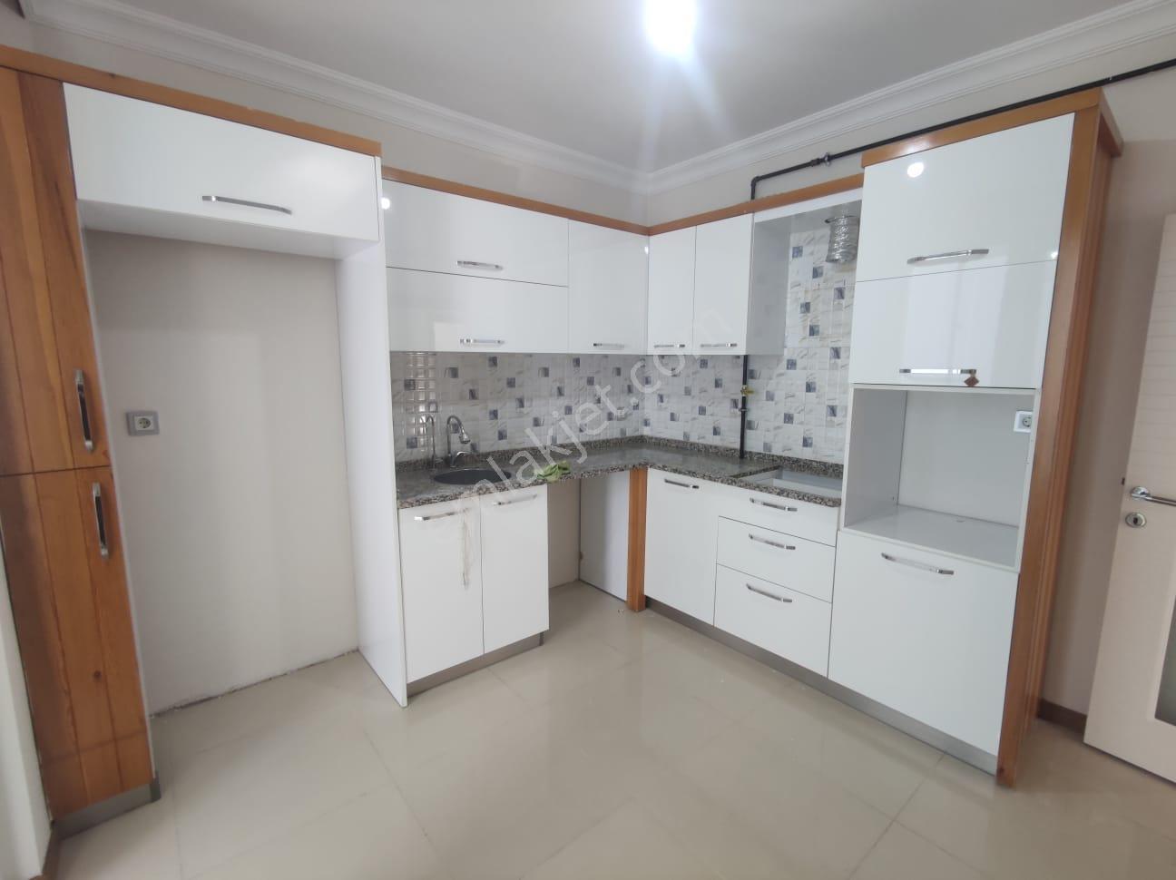 Antalya Kepez Şafakta Kiralık 2+1 Asansörlü Kombili Katta Site İçi Daire No.20517​ - Görsel 20