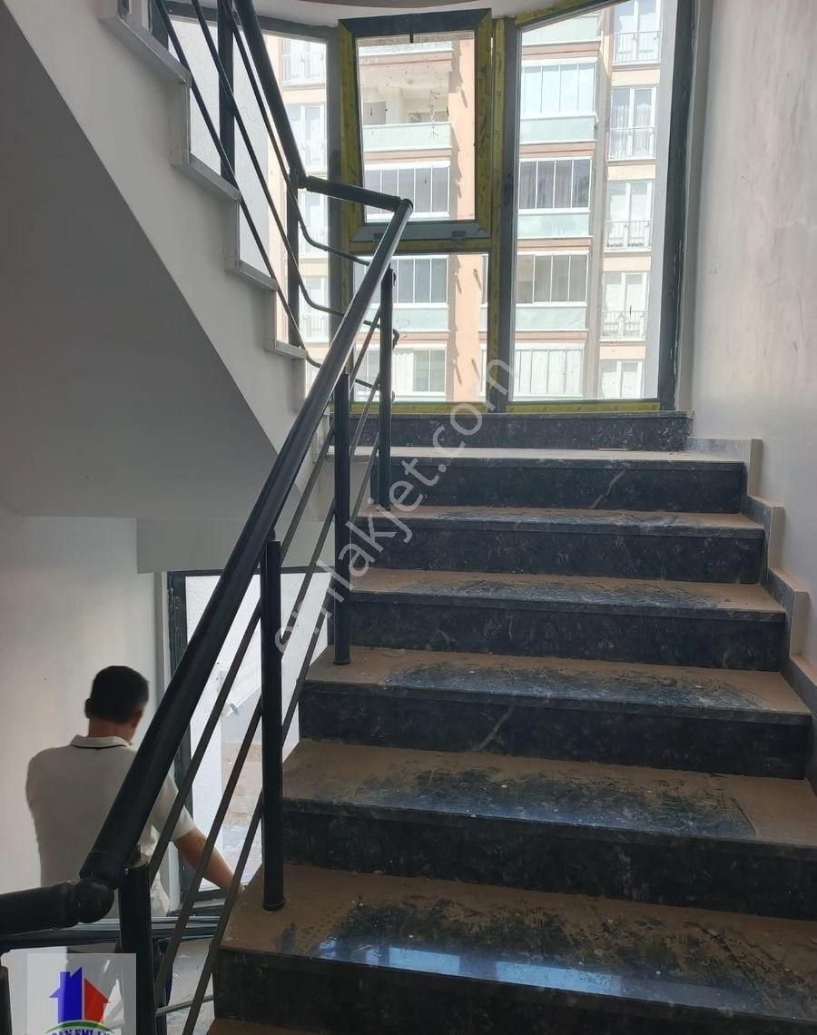 Mudanya Eğitim Mah.de Satılık Daire 2+1 Sıfır Bitmiş 1.kat Merkezde Site İçinde Havuz Yok - Görsel 4