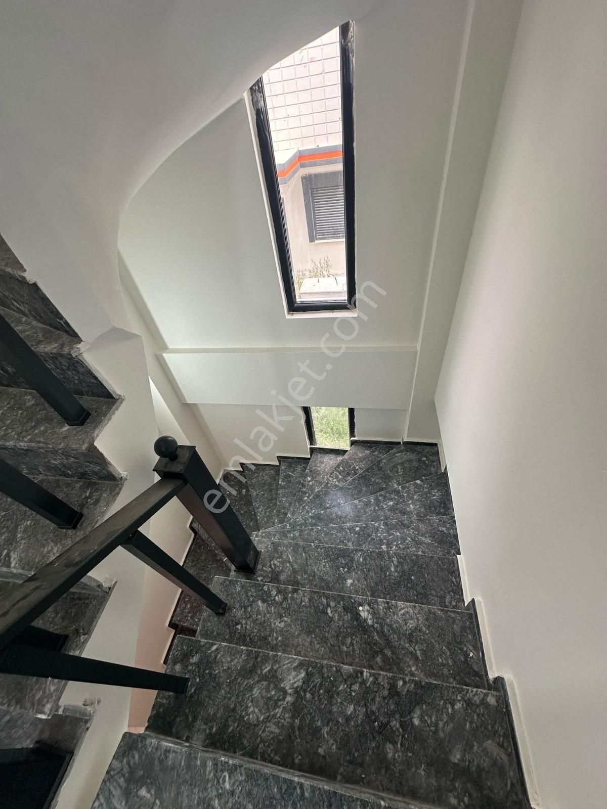 Didim Hisar Mah. 3+1 Açık Mutfaklı Teraslı İkiz Birleşik Trıplex Villamız Satılıktır - Görsel 34