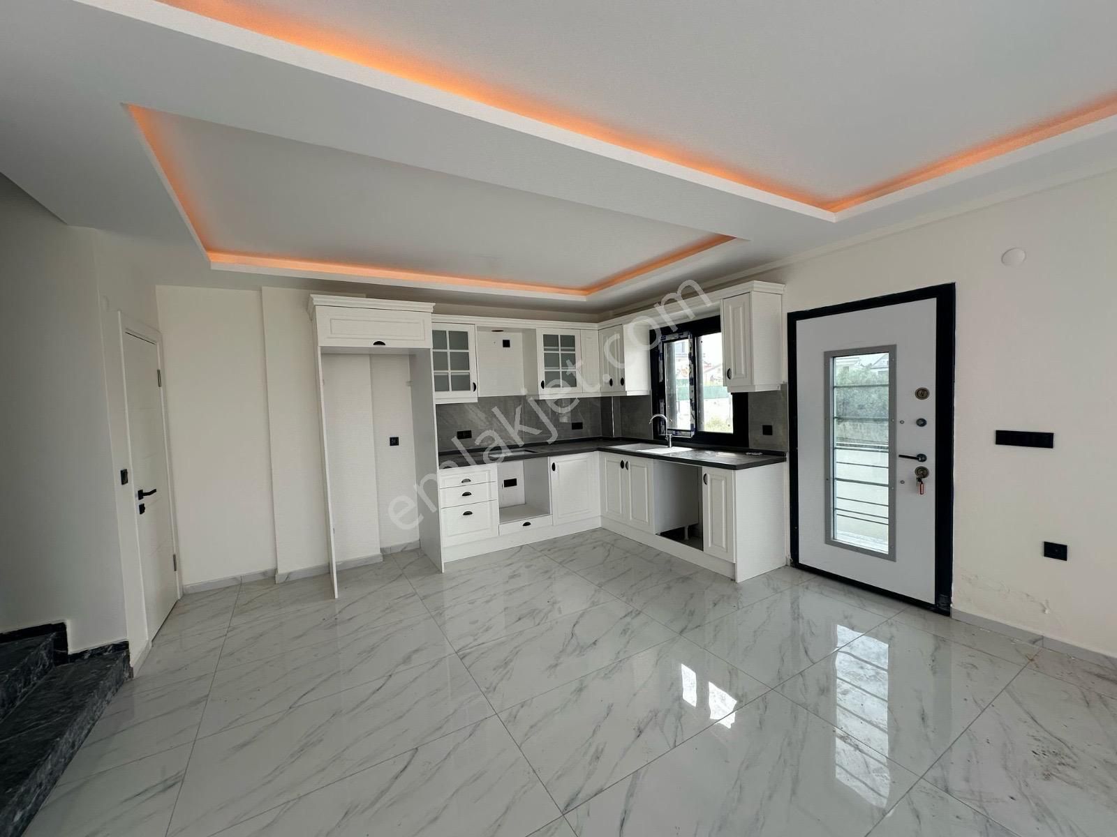 Didim Hisar Mah. 3+1 Açık Mutfaklı Teraslı İkiz Birleşik Trıplex Villamız Satılıktır - Görsel 10