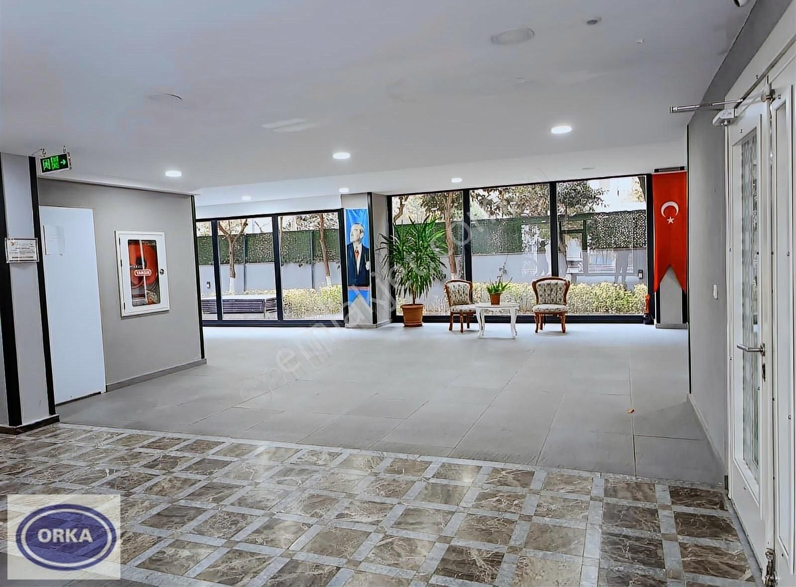 Kozyatağı'nda Havuzlu Deniz Manz.45m²teraslı Geniş 190m² Net 5+1 - Görsel 9