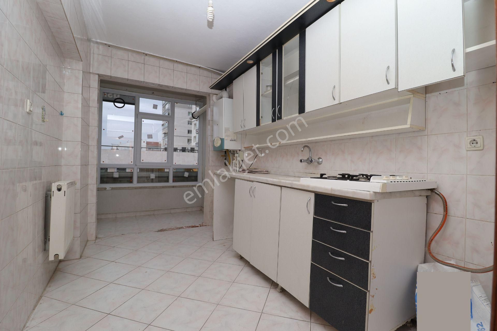 Akif'ten 14.cadde'de 1. Katta 3+1 Merkezi Konumlu Kiralık Daire / İş Yeri - Görsel 4