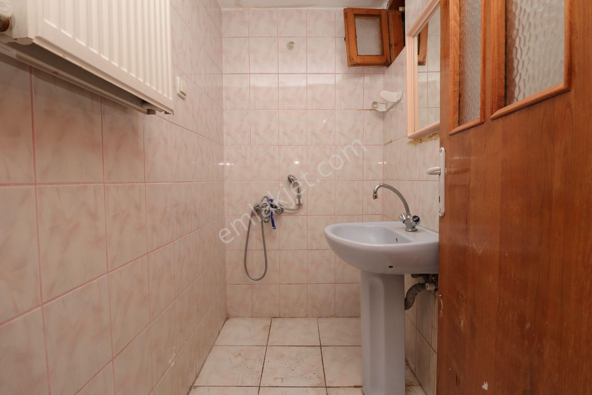 Akif'ten 14.cadde'de 1. Katta 3+1 Merkezi Konumlu Kiralık Daire / İş Yeri - Görsel 21