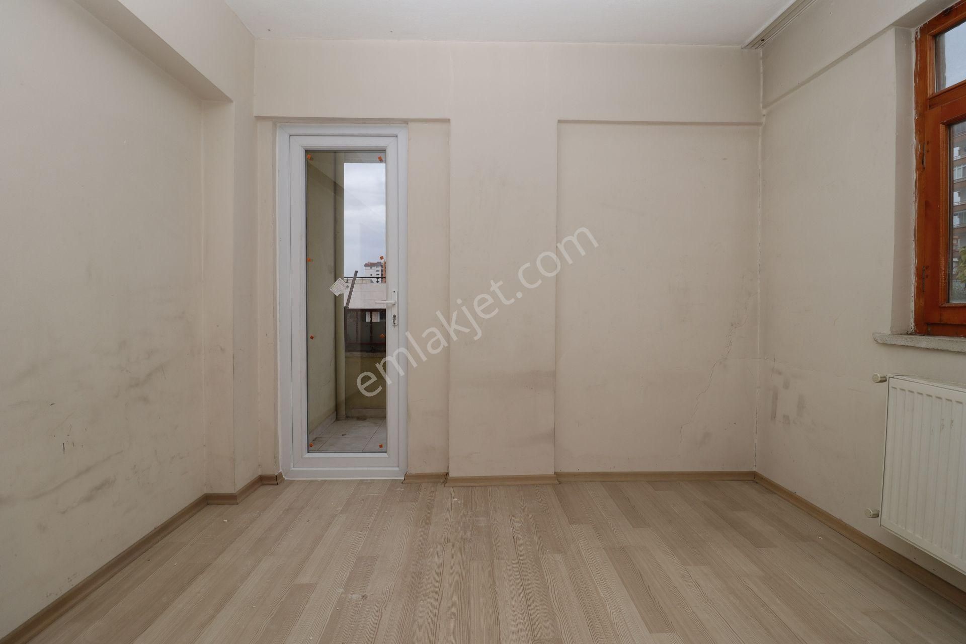 Akif'ten 14.cadde'de 1. Katta 3+1 Merkezi Konumlu Kiralık Daire / İş Yeri - Görsel 13