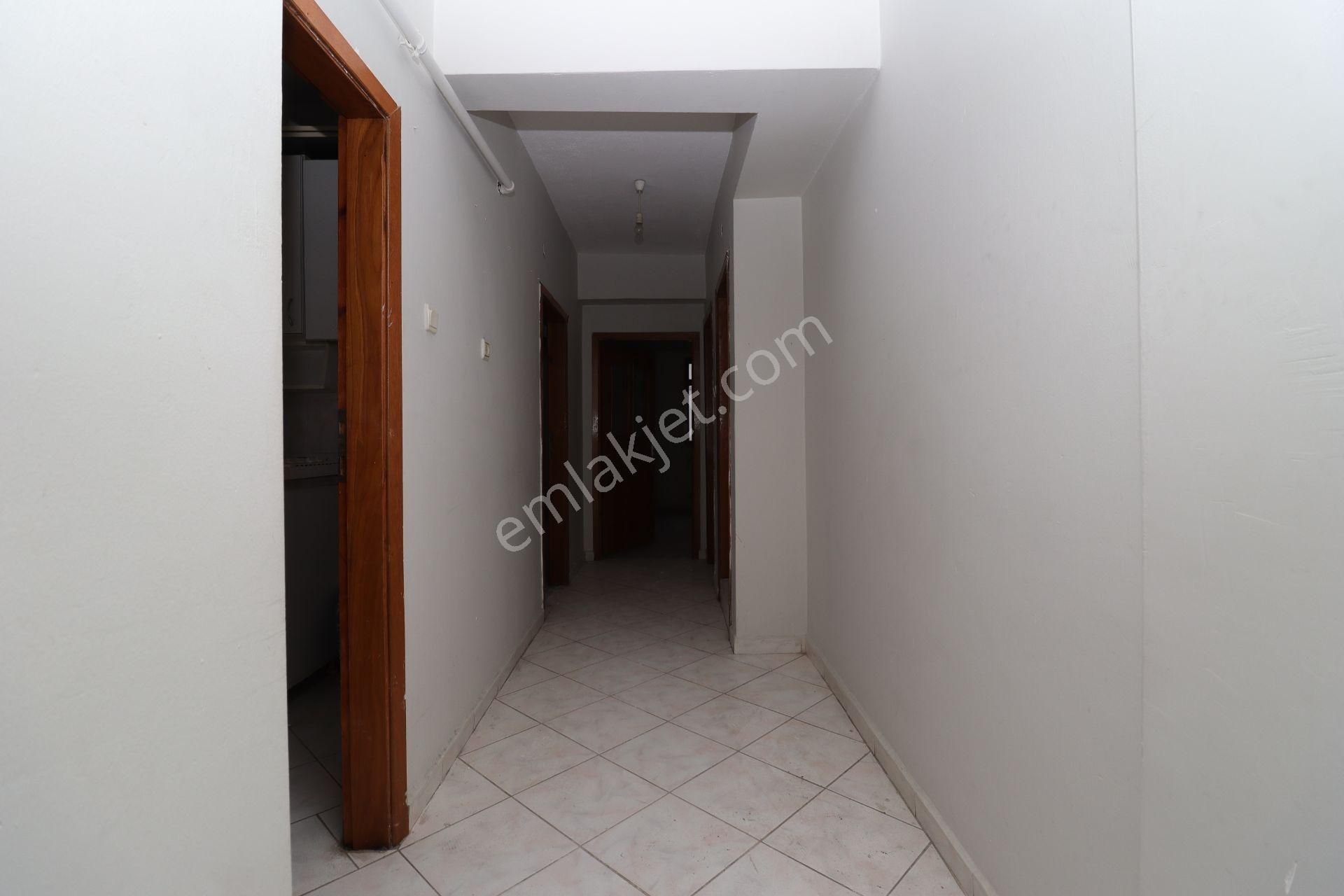 Akif'ten 14.cadde'de 1. Katta 3+1 Merkezi Konumlu Kiralık Daire / İş Yeri - Görsel 8