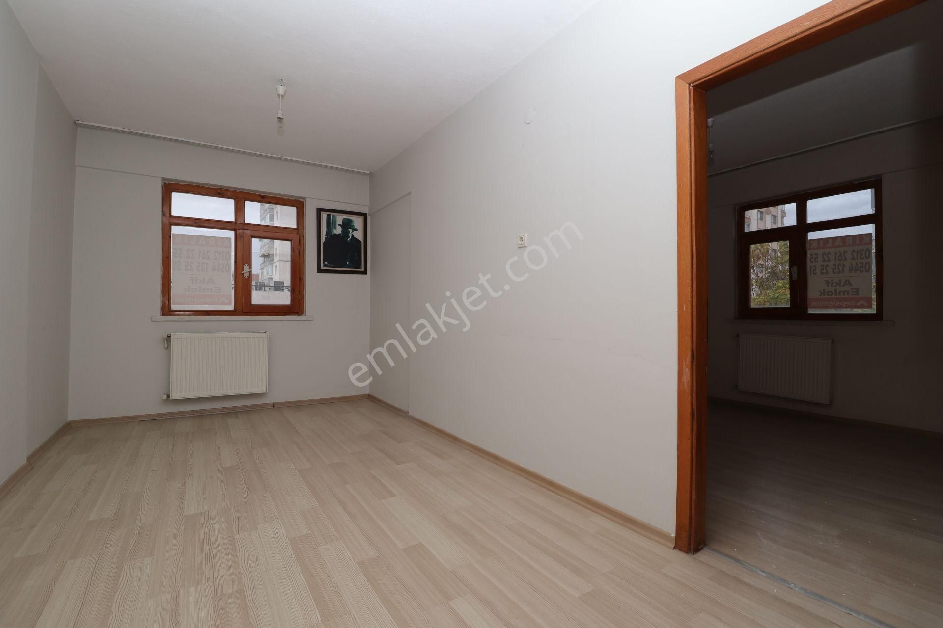 Akif'ten 14.cadde'de 1. Katta 3+1 Merkezi Konumlu Kiralık Daire / İş Yeri - Görsel 11