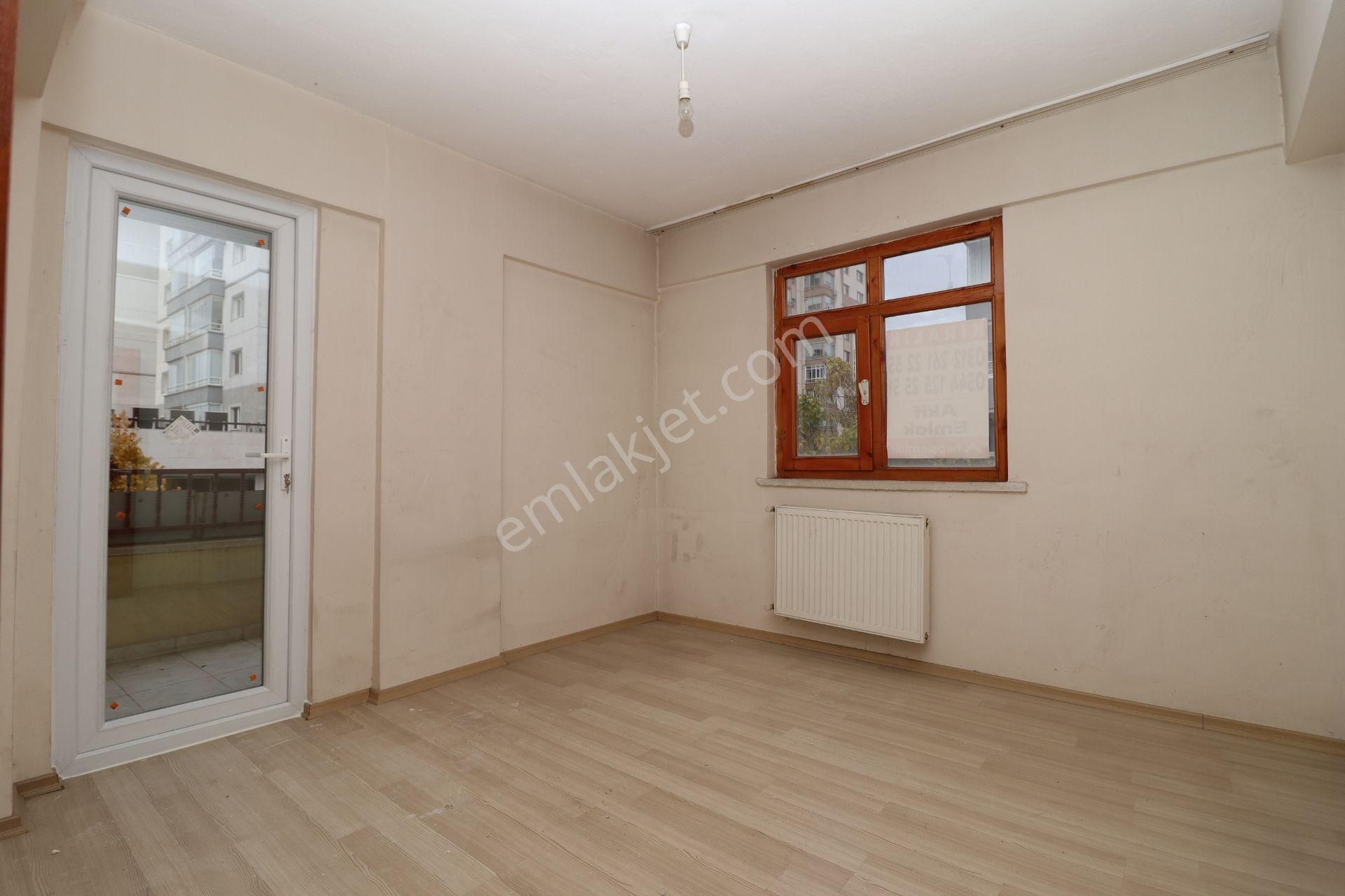 Akif'ten 14.cadde'de 1. Katta 3+1 Merkezi Konumlu Kiralık Daire / İş Yeri - Görsel 14