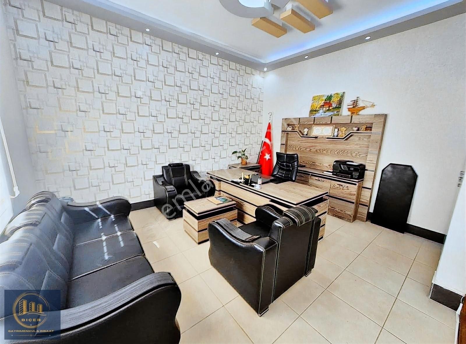 Ayvalı Estergon Caddesi Üzerinde Full Yapılı Dükkan (3.5m Tavan) - Görsel 2