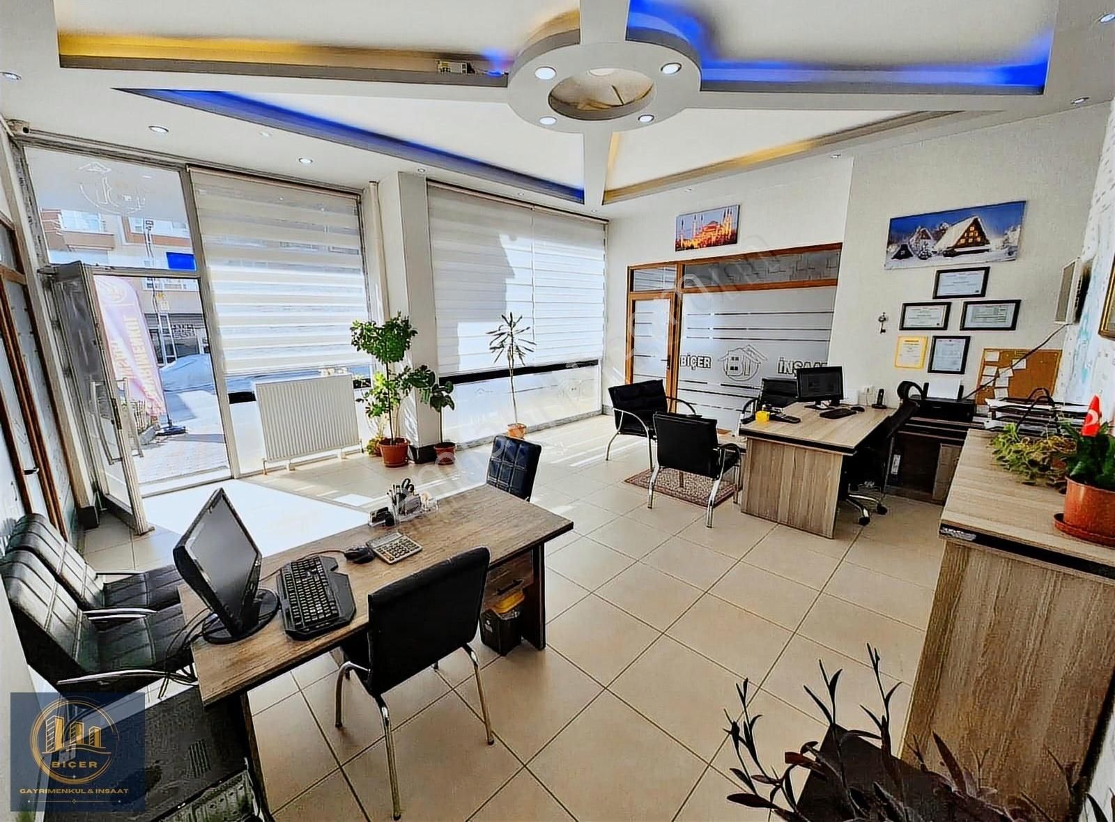 Ayvalı Estergon Caddesi Üzerinde Full Yapılı Dükkan (3.5m Tavan) - Görsel 24