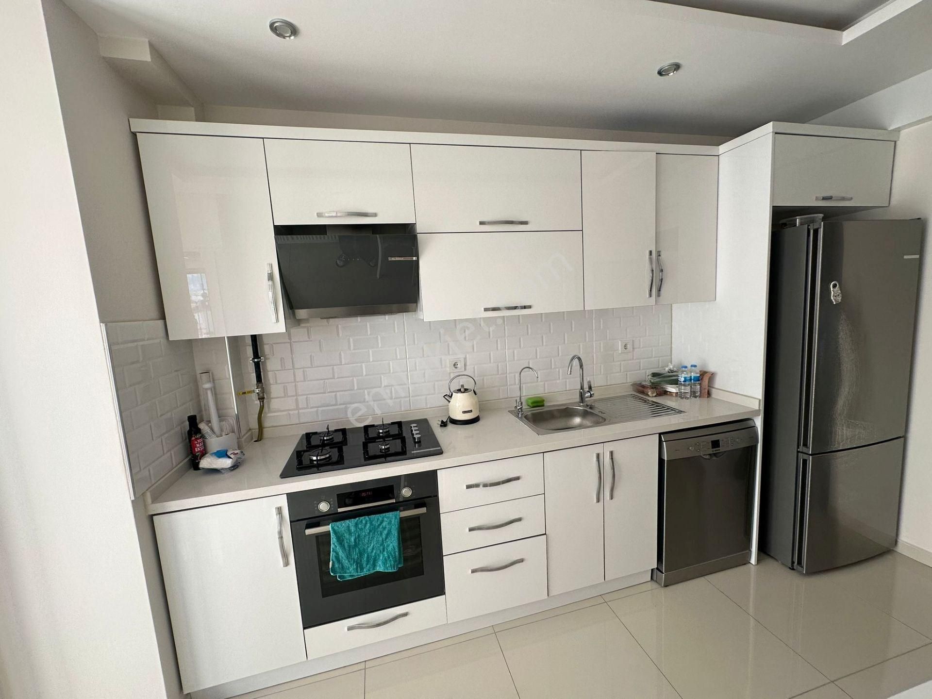 Beylikdüzü Adnan Kahvecide Satılık 220 M2 4+1 Geniş Dubleks Daire - Görsel 9