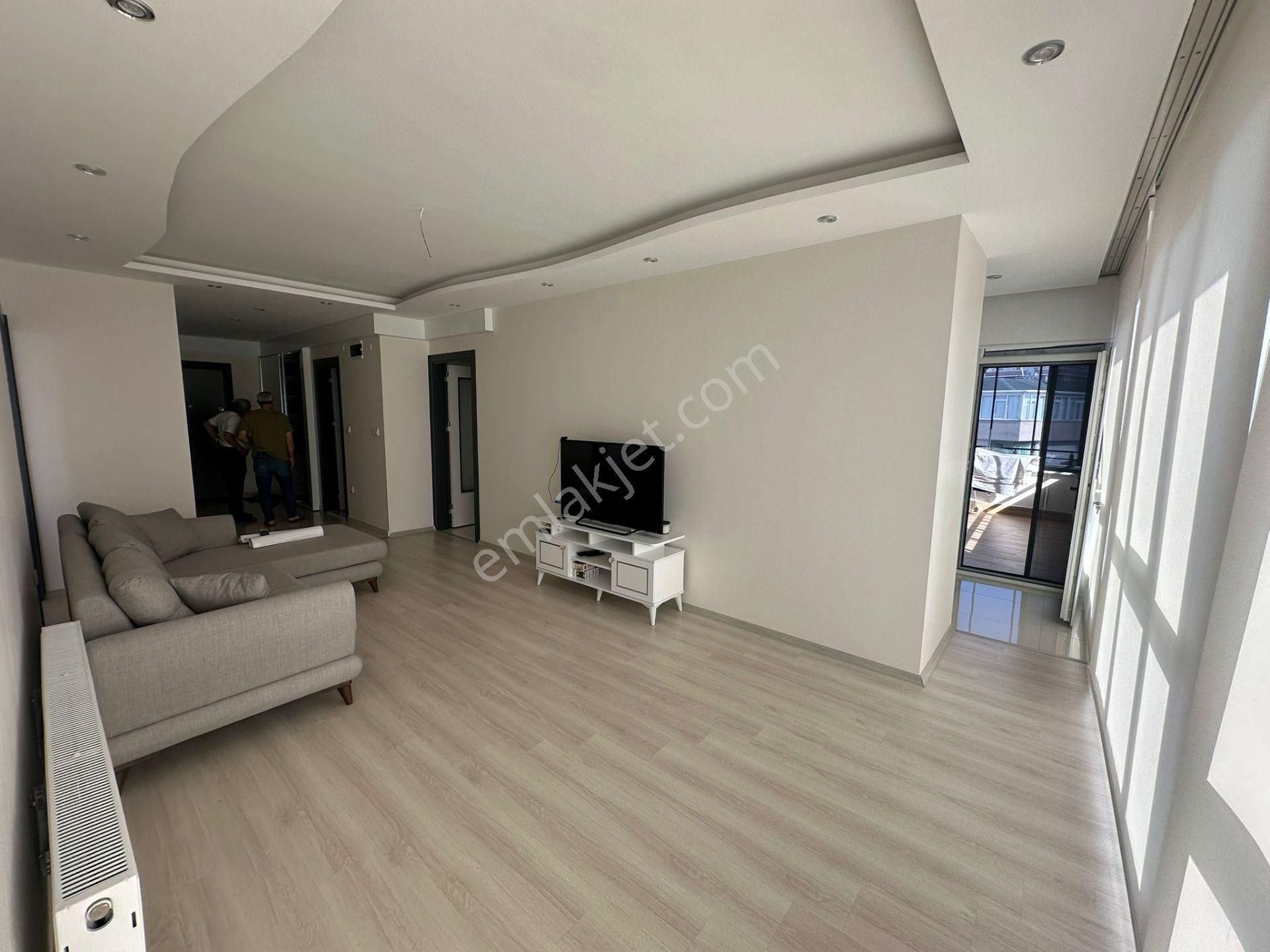 Beylikdüzü Adnan Kahvecide Satılık 220 M2 4+1 Geniş Dubleks Daire - Görsel 7