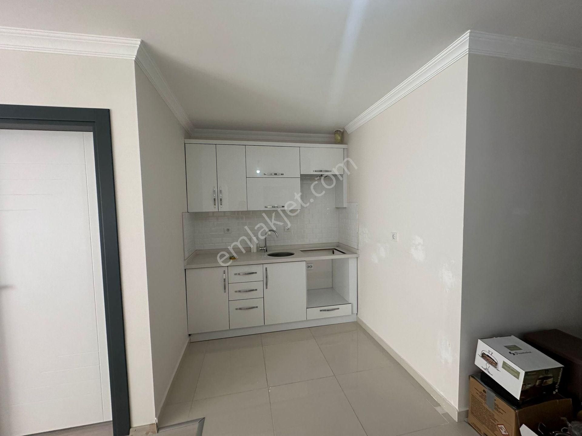 Beylikdüzü Adnan Kahvecide Satılık 220 M2 4+1 Geniş Dubleks Daire - Görsel 28