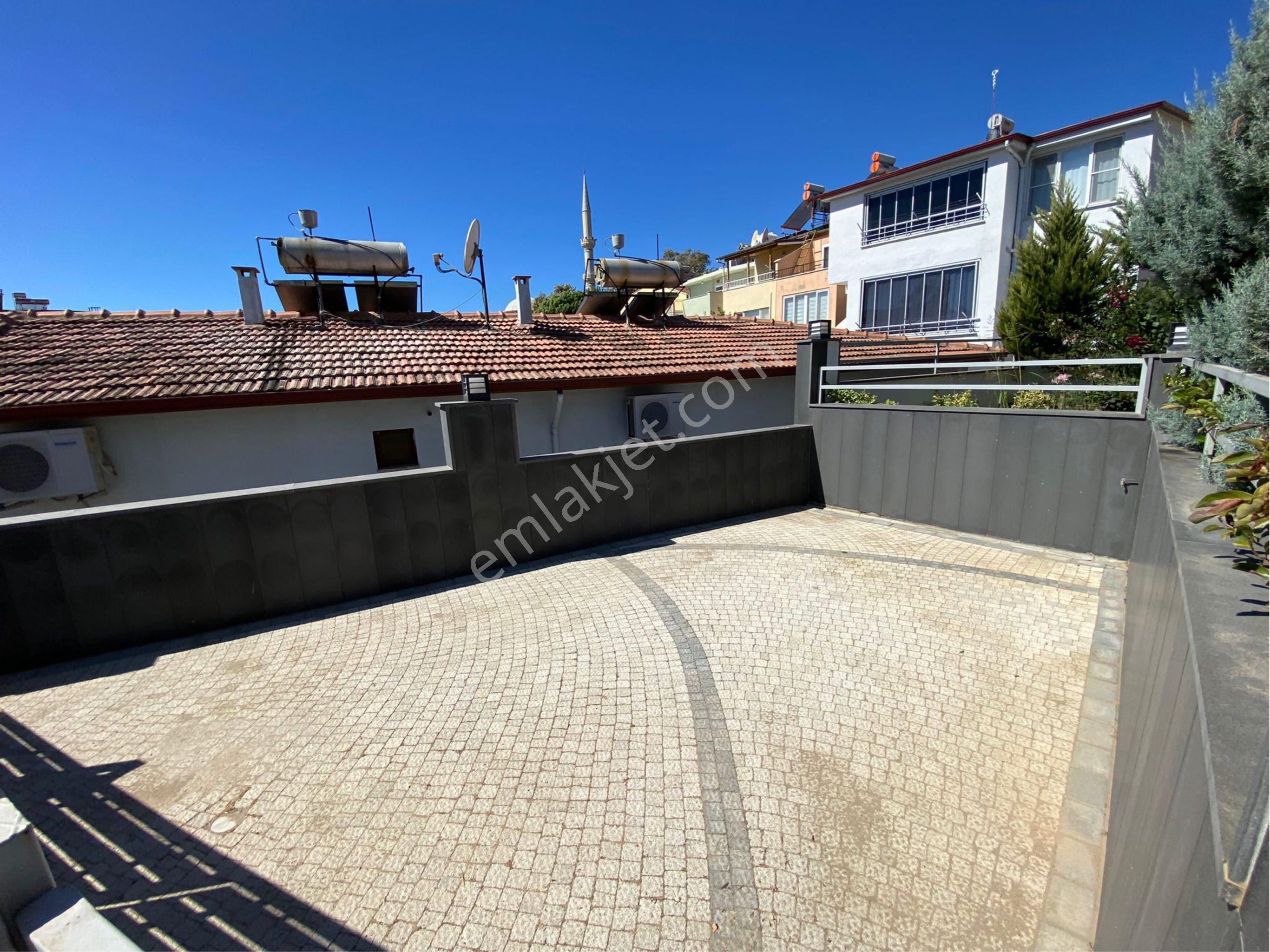 Güçlü Kardeşler Denize 150 Metre Lüks 4+1 Trıblex Villa - Görsel 8