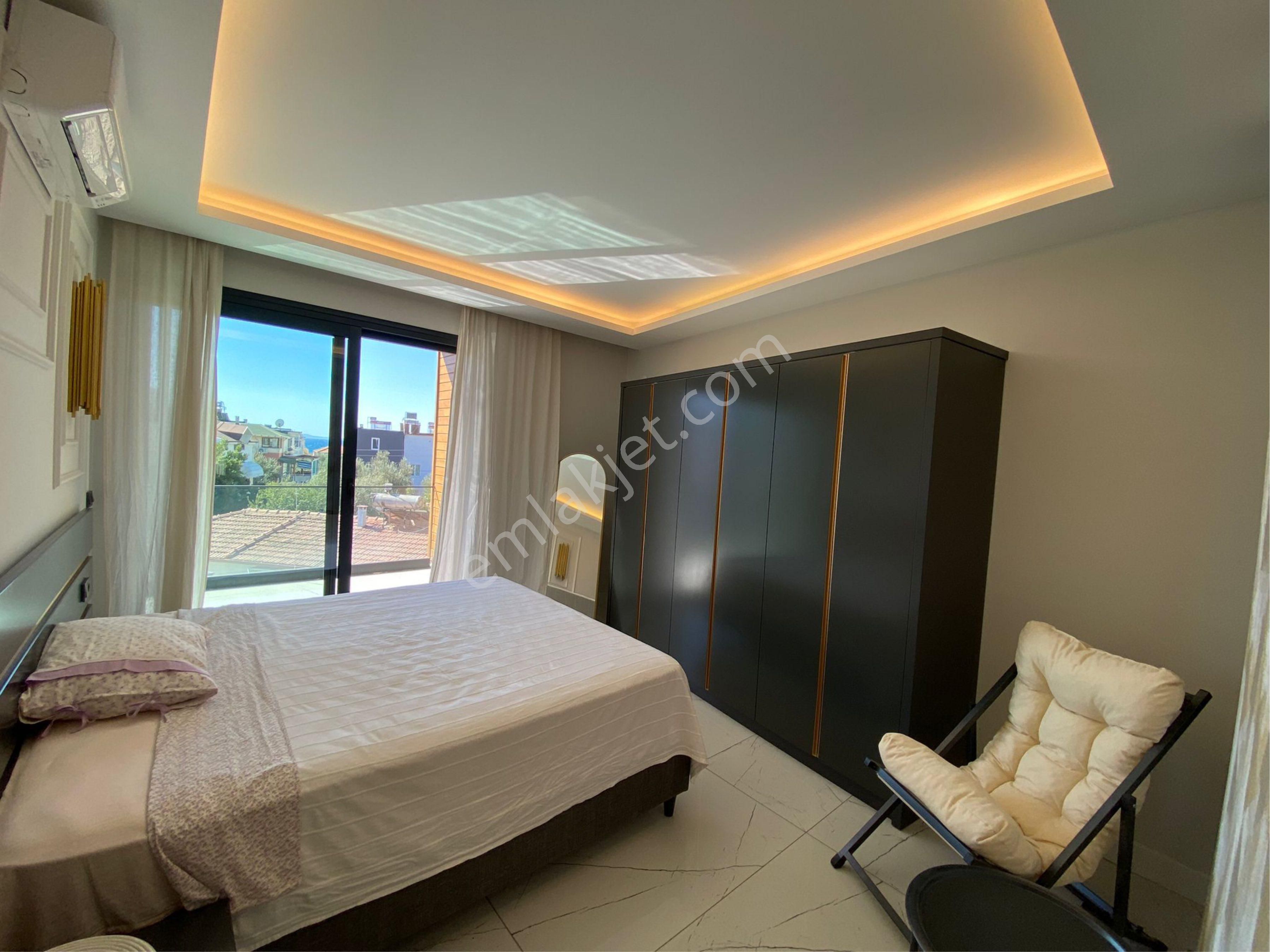 Güçlü Kardeşler Denize 150 Metre Lüks 4+1 Trıblex Villa - Görsel 31