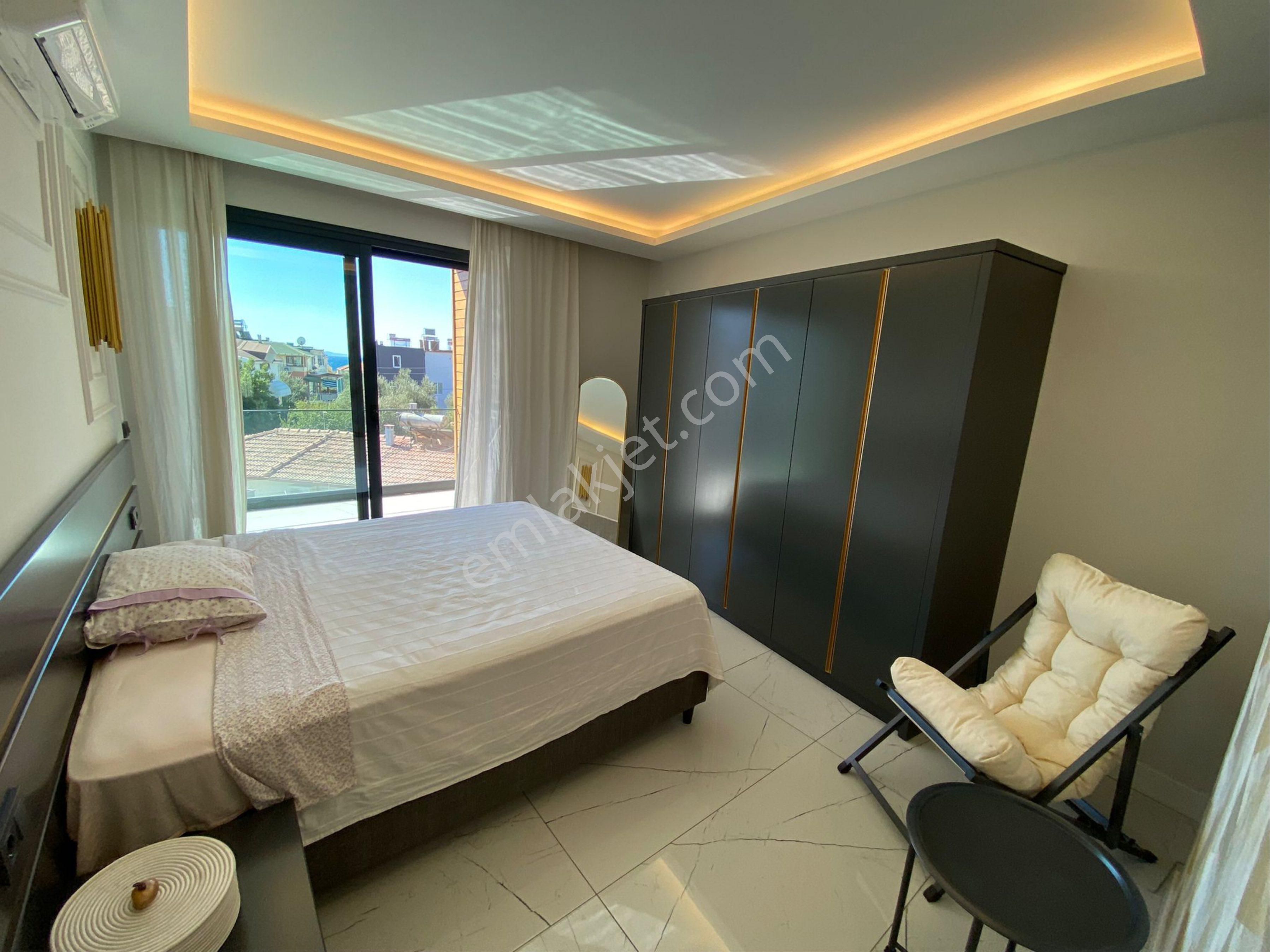 Güçlü Kardeşler Denize 150 Metre Lüks 4+1 Trıblex Villa - Görsel 30