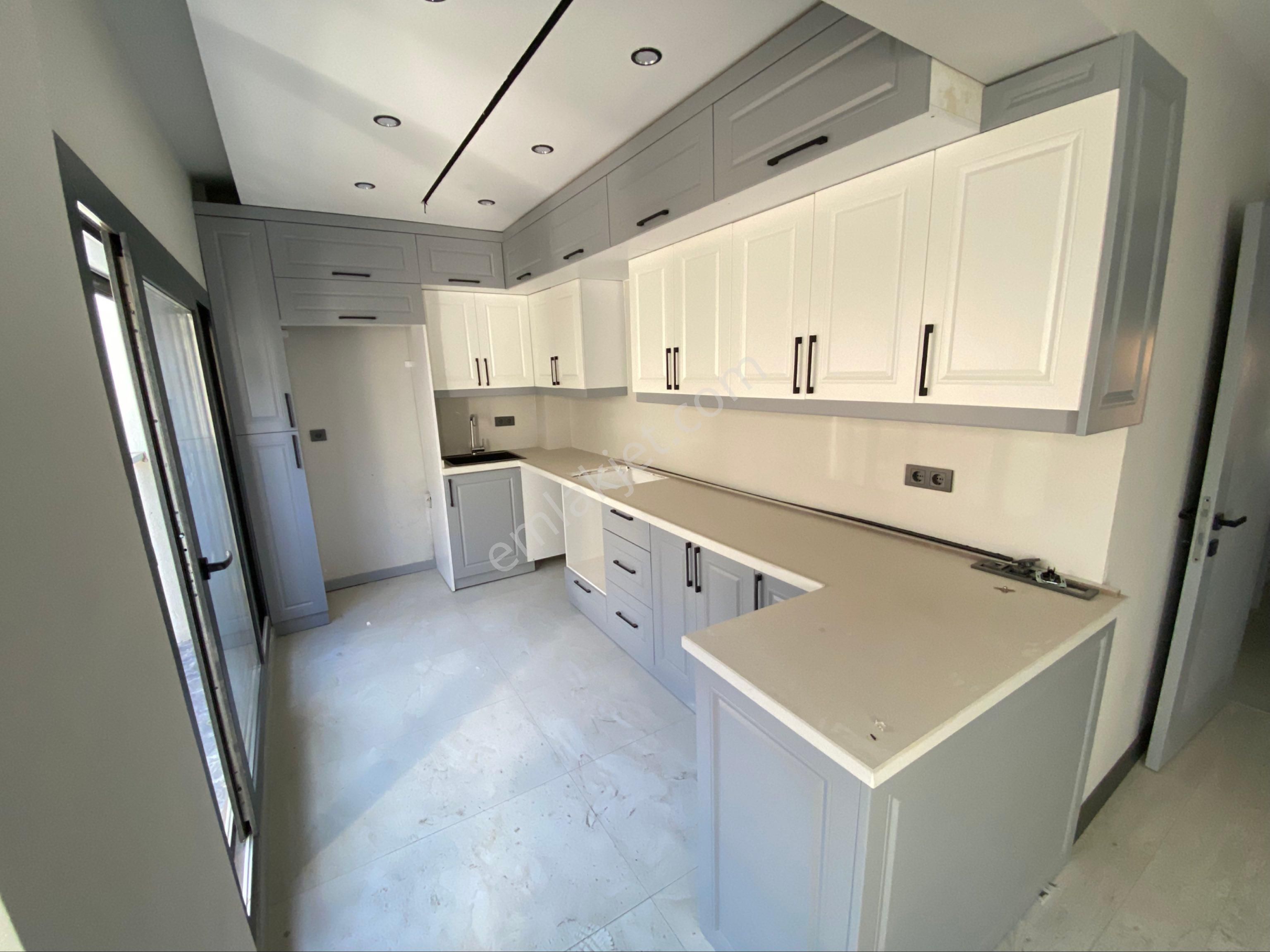 Bahçelievler’de Lüks Sıfır Arakat 2+1 Daire - Görsel 11