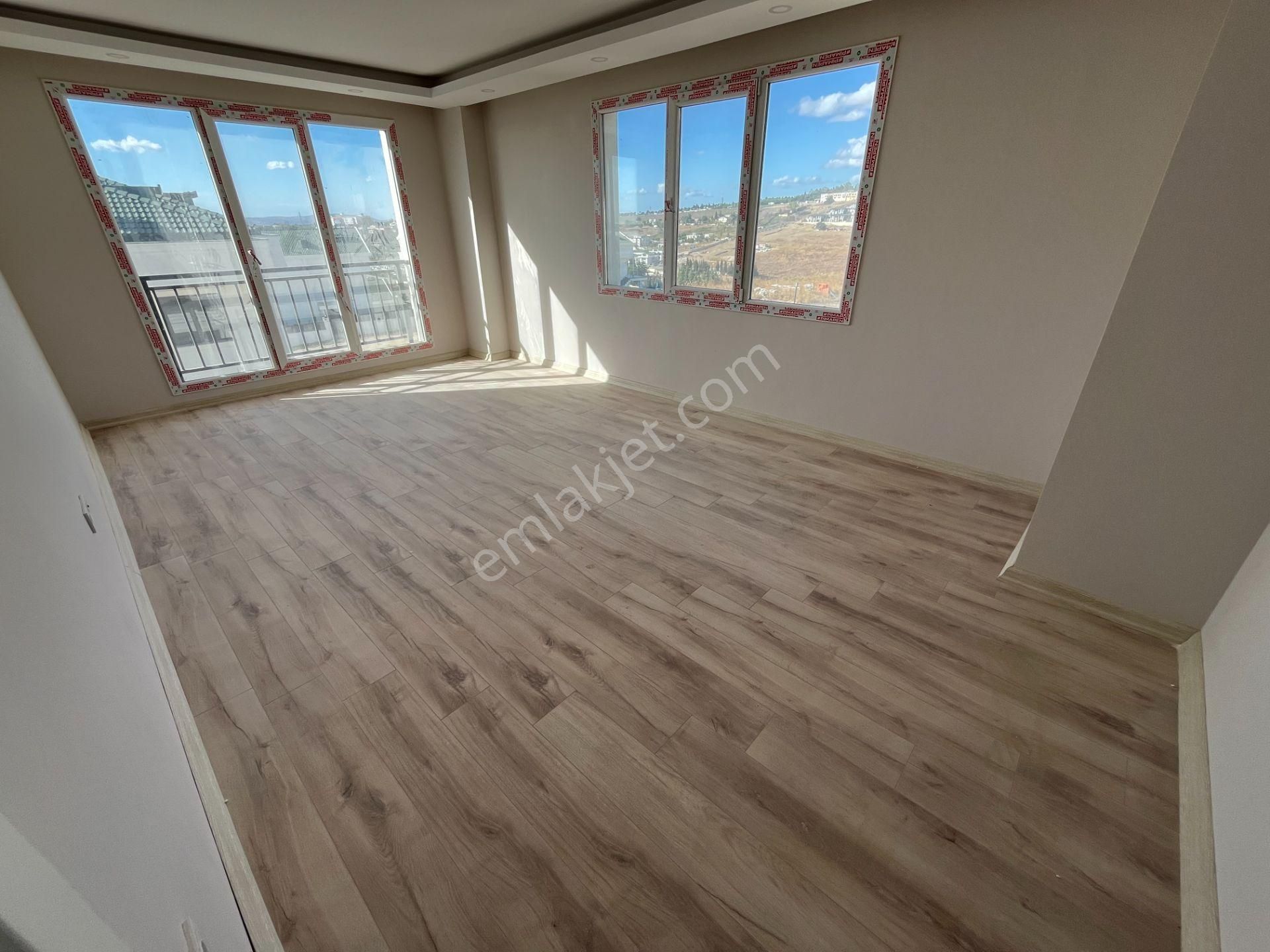 Büyükçekmece Cumhuriyet Mah Sıfır Ultra Lüks Butik Sitede 2+1 Satılık Daire