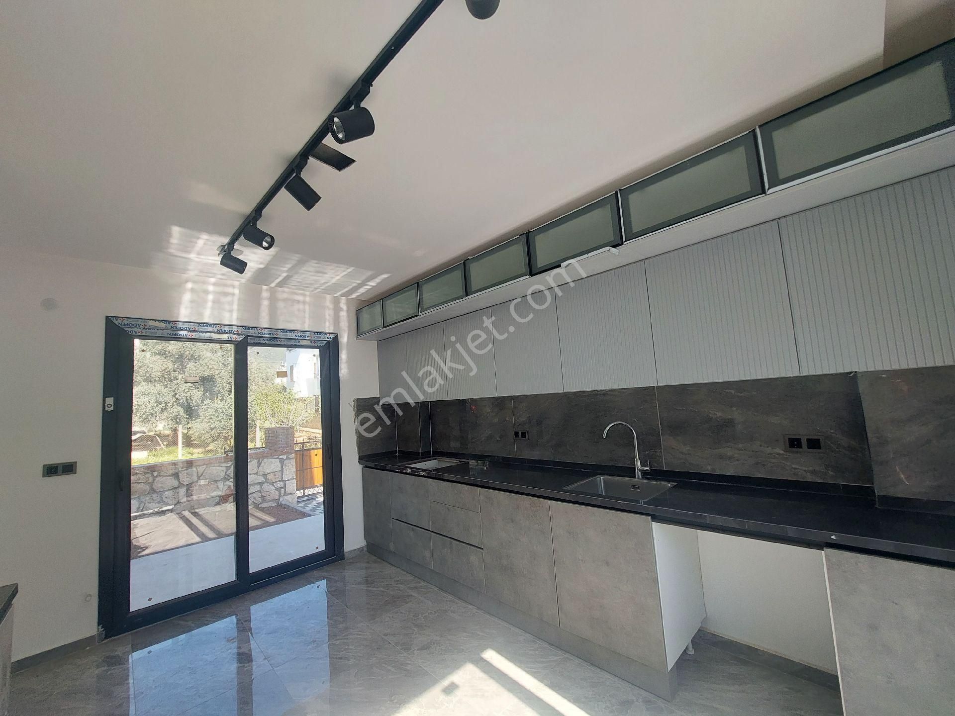 3+1 Tam Müstakil Villa Havuzlu Otoparklı Deniz Manzaralı - Görsel 29