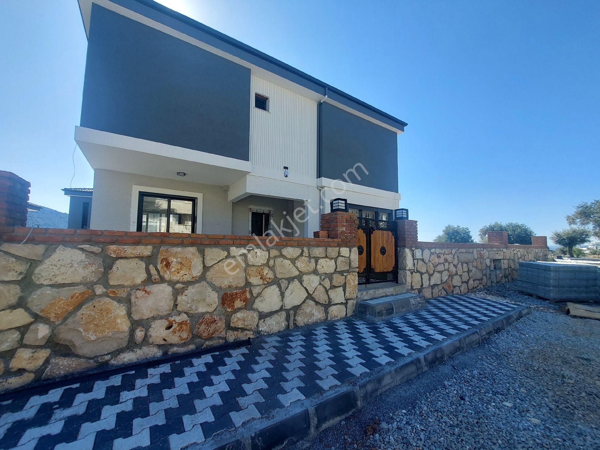 3+1 Tam Müstakil Villa Havuzlu Otoparklı Deniz Manzaralı - Görsel 4