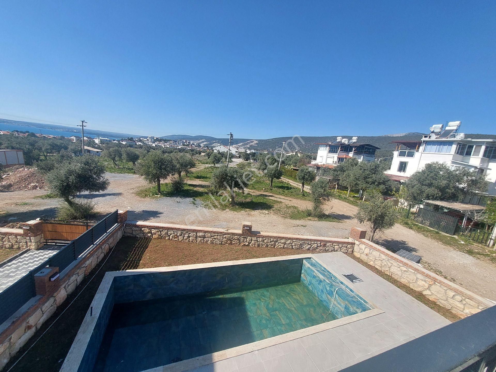 3+1 Tam Müstakil Villa Havuzlu Otoparklı Deniz Manzaralı - Görsel 14