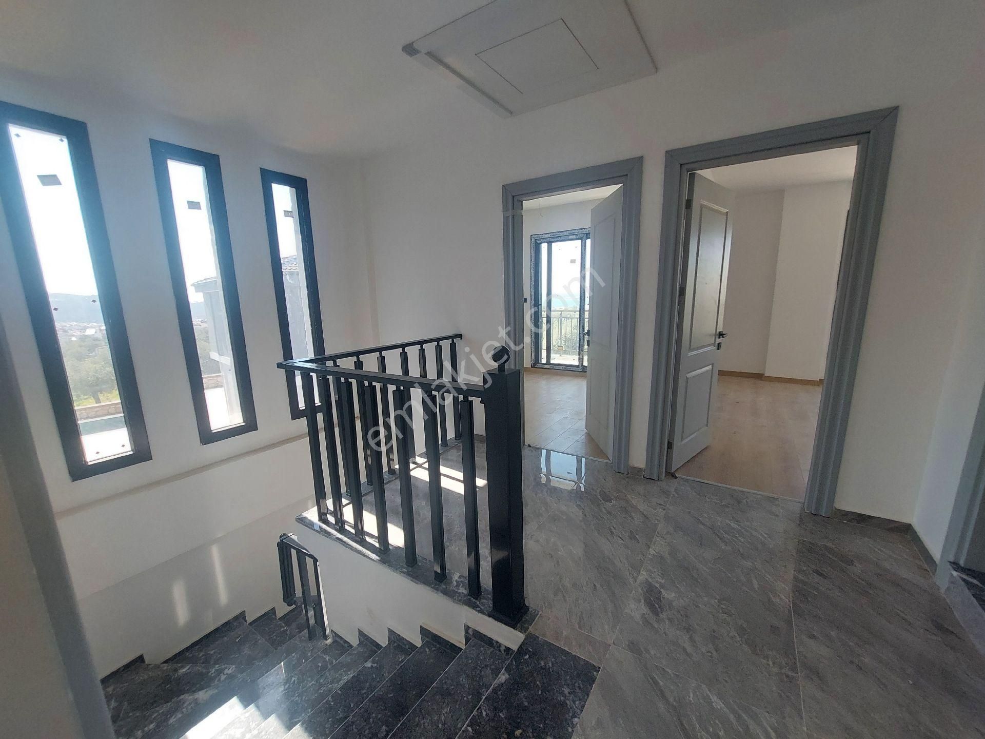 3+1 Tam Müstakil Villa Havuzlu Otoparklı Deniz Manzaralı - Görsel 30