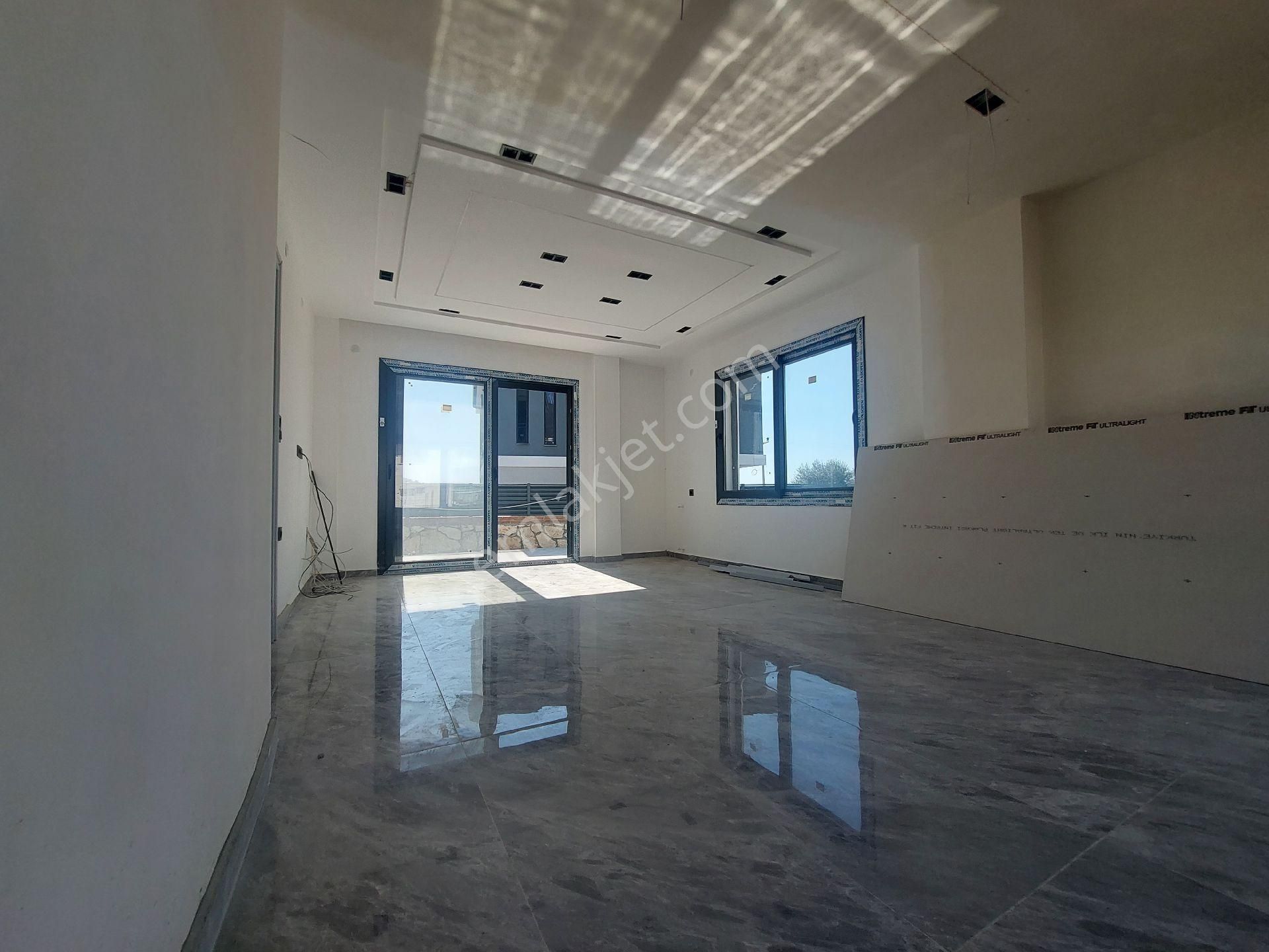 3+1 Tam Müstakil Villa Havuzlu Otoparklı Deniz Manzaralı - Görsel 24