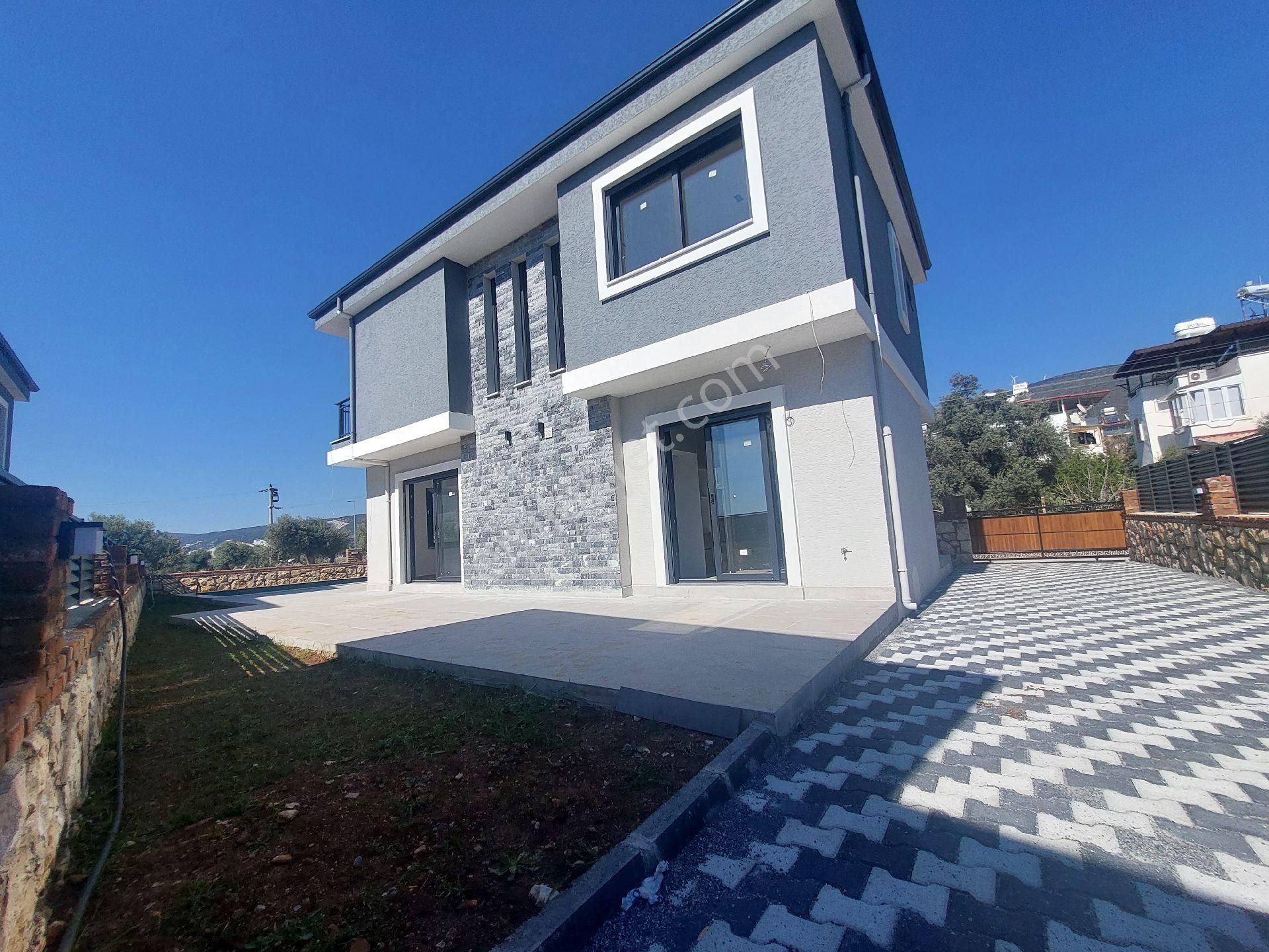 3+1 Tam Müstakil Villa Havuzlu Otoparklı Deniz Manzaralı - Görsel 3