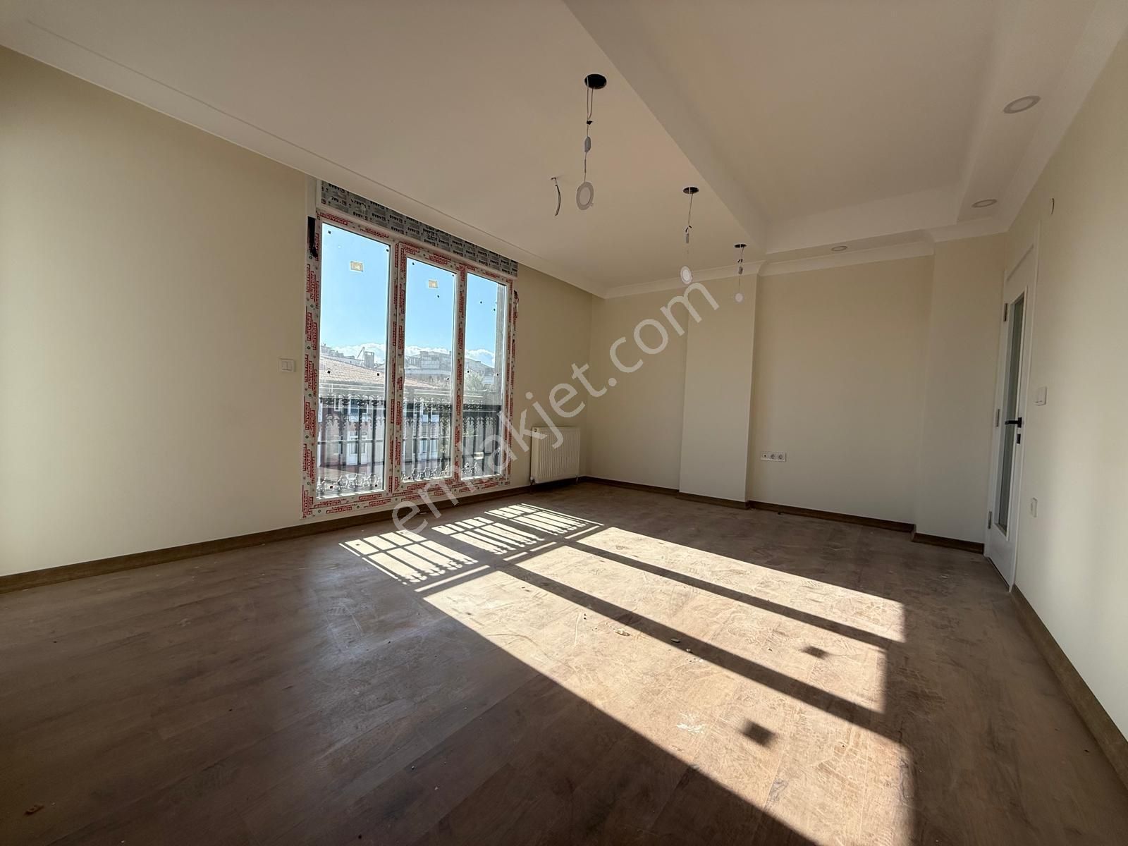 Bahçelieler Röntgen Sokakta Sıfır Binada 3+2 Ön Cephe Dubleks - Görsel 3