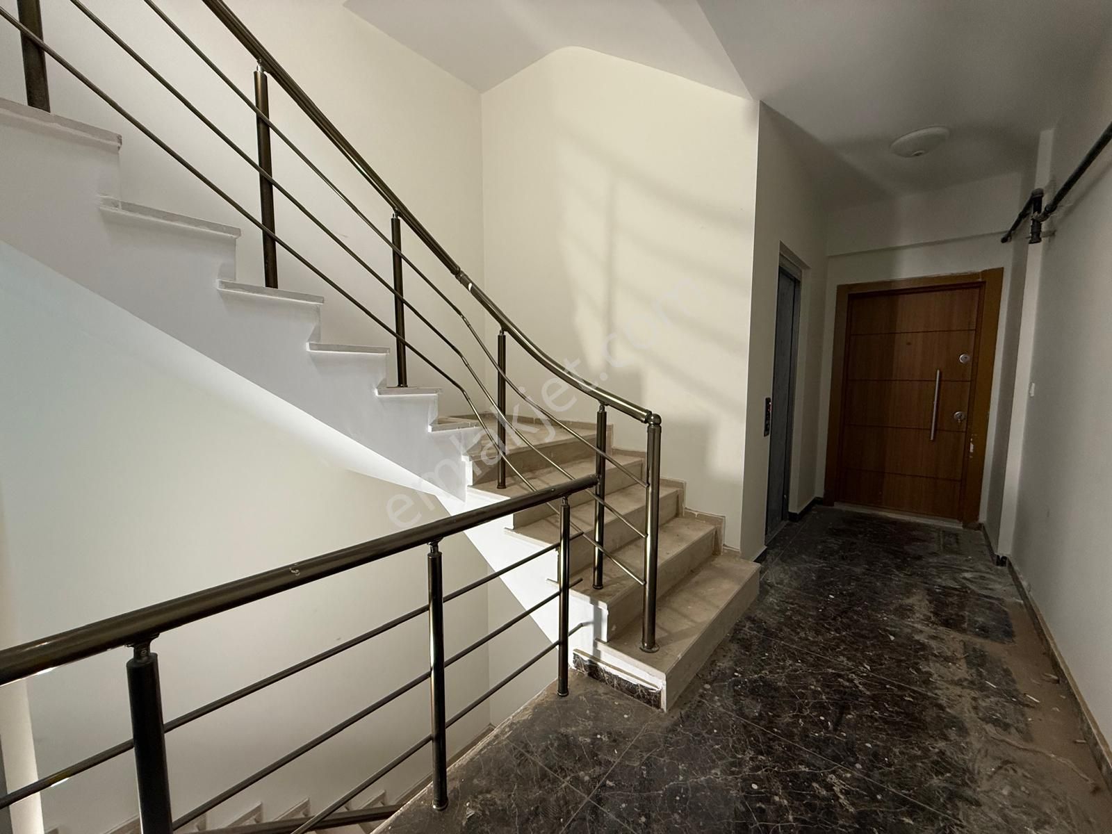 Bahçelieler Röntgen Sokakta Sıfır Binada 3+2 Ön Cephe Dubleks - Görsel 33