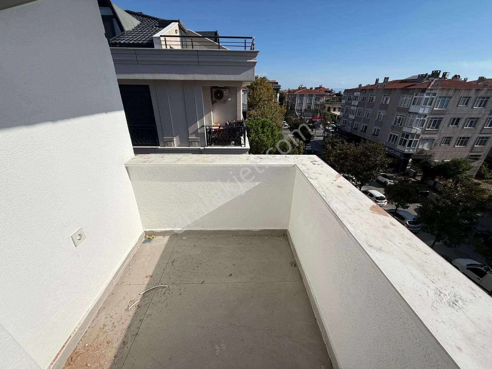 Bahçelieler Röntgen Sokakta Sıfır Binada 3+2 Ön Cephe Dubleks - Görsel 4