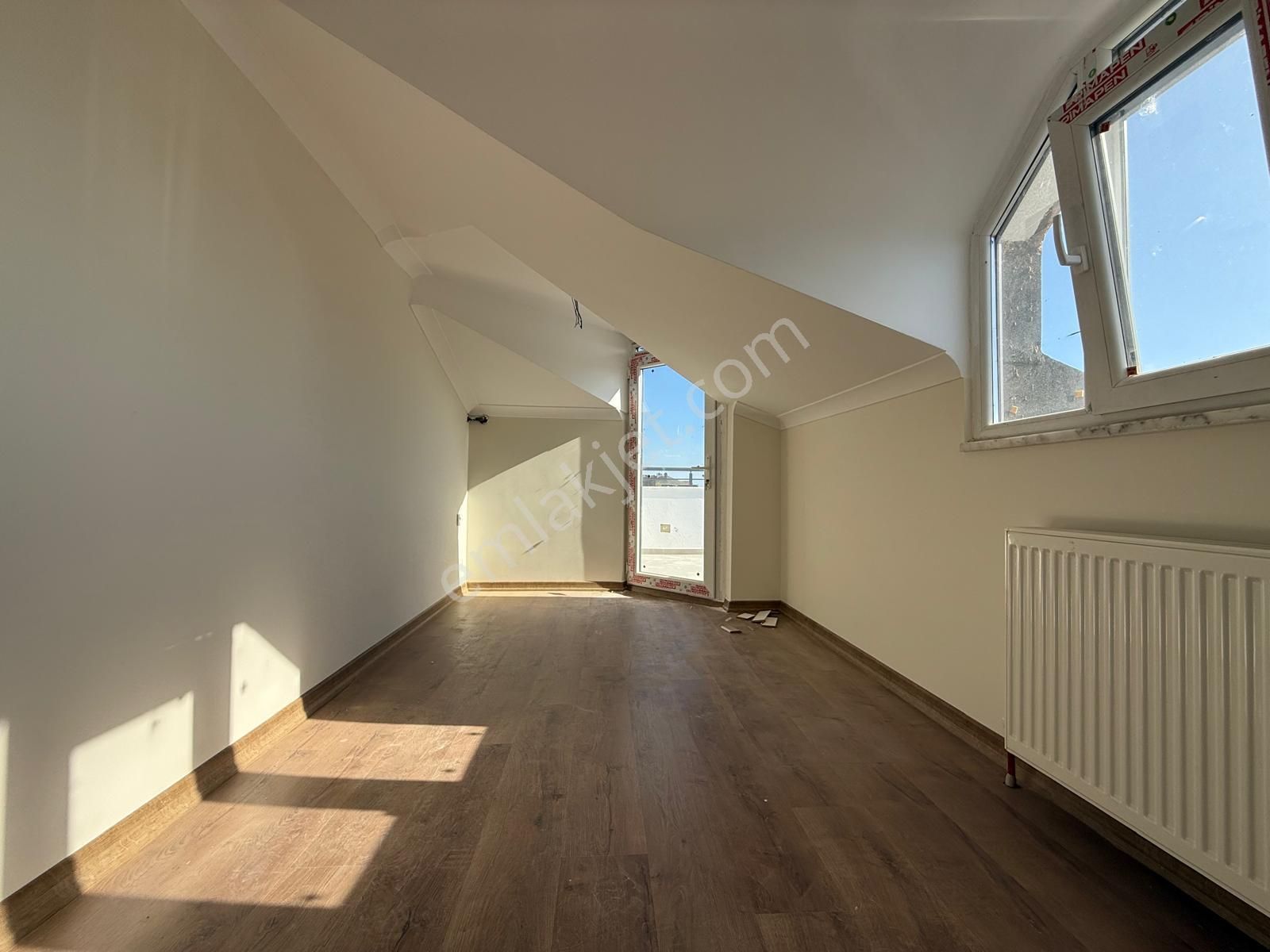 Bahçelieler Röntgen Sokakta Sıfır Binada 3+2 Ön Cephe Dubleks - Görsel 24