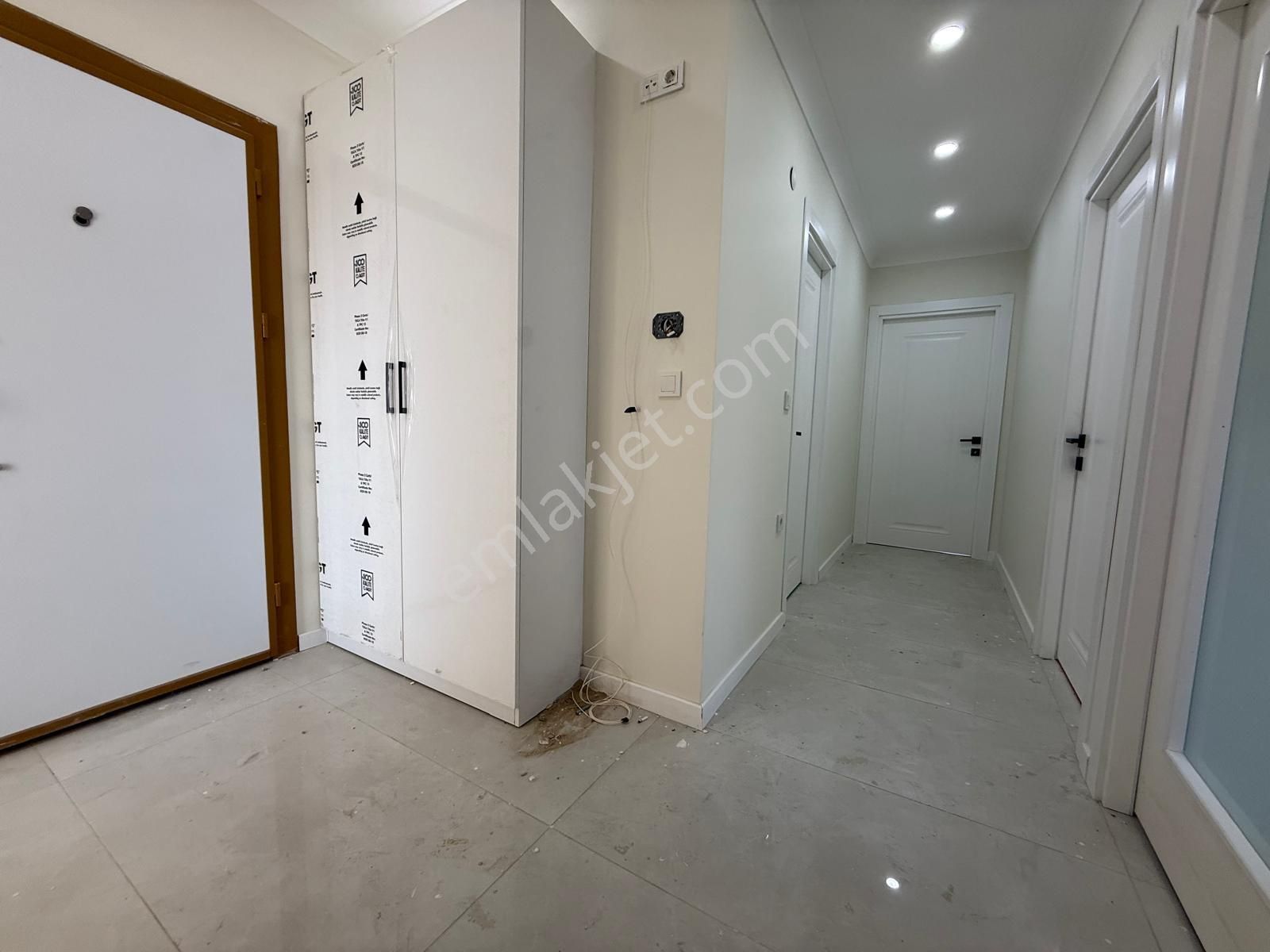 Bahçelieler Röntgen Sokakta Sıfır Binada 3+2 Ön Cephe Dubleks - Görsel 18