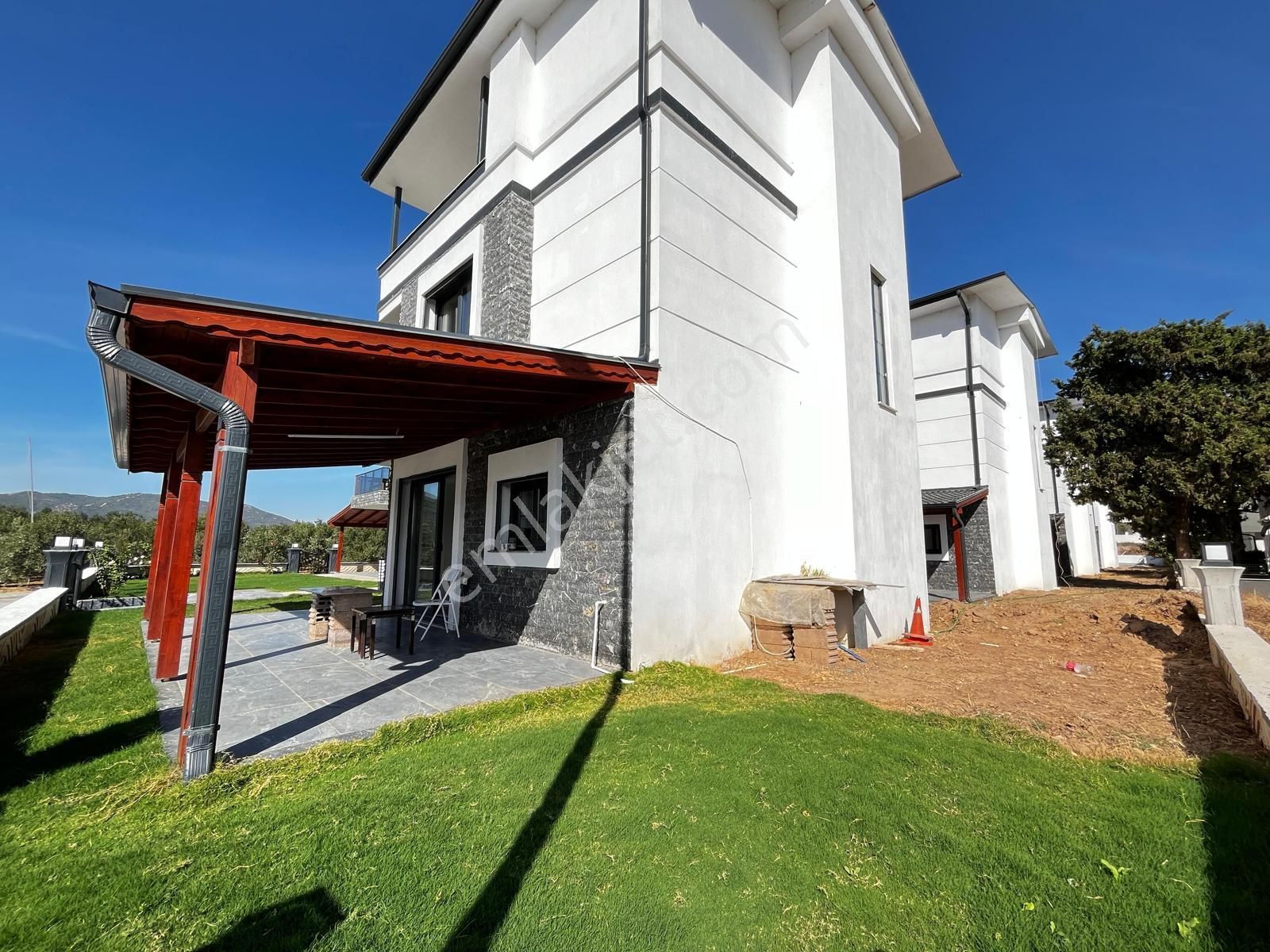 Seferihisar Doğanbeyde Satılık Sıfır Havuzlu Müstakil 3+1 Villa - Görsel 35