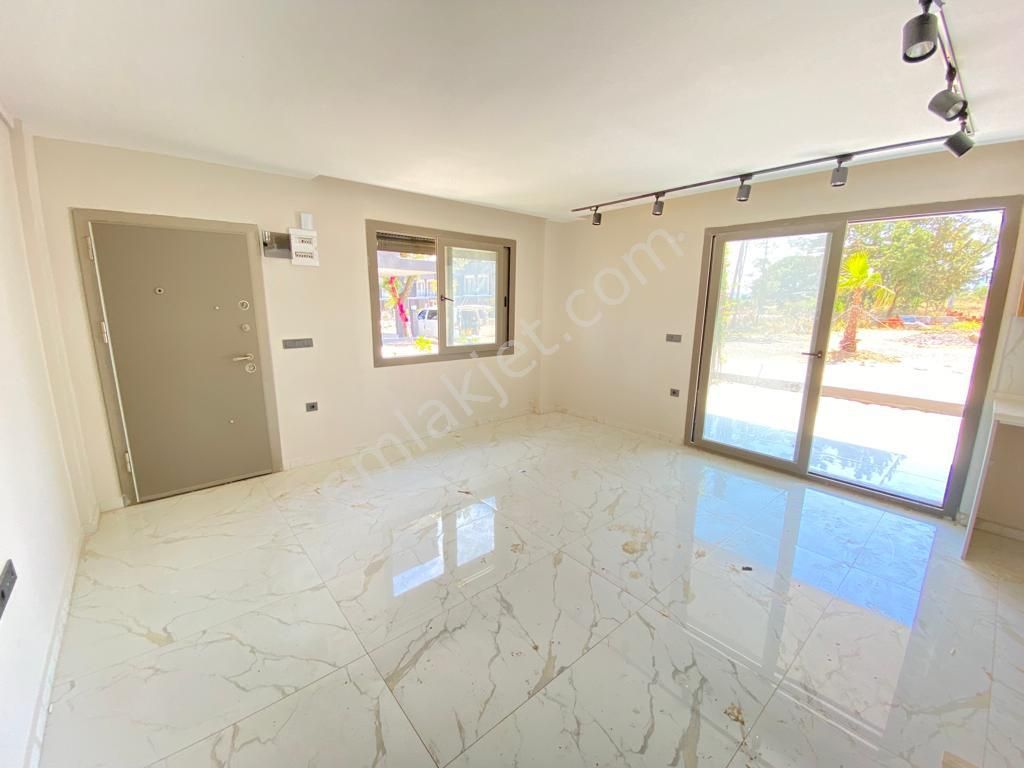 Seferihisar Doğanbey'de Denize Sıfır Site İçinde Satılık 3+1 Villa - Görsel 20