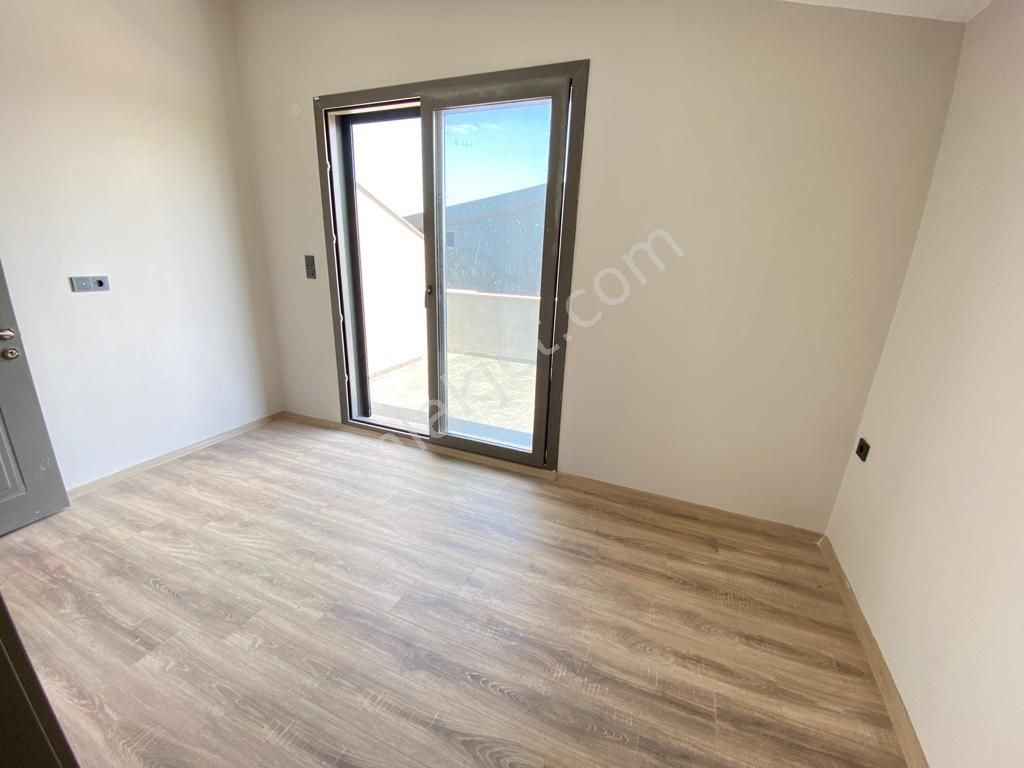 Seferihisar Doğanbey'de Denize Sıfır Site İçinde Satılık 3+1 Villa - Görsel 22