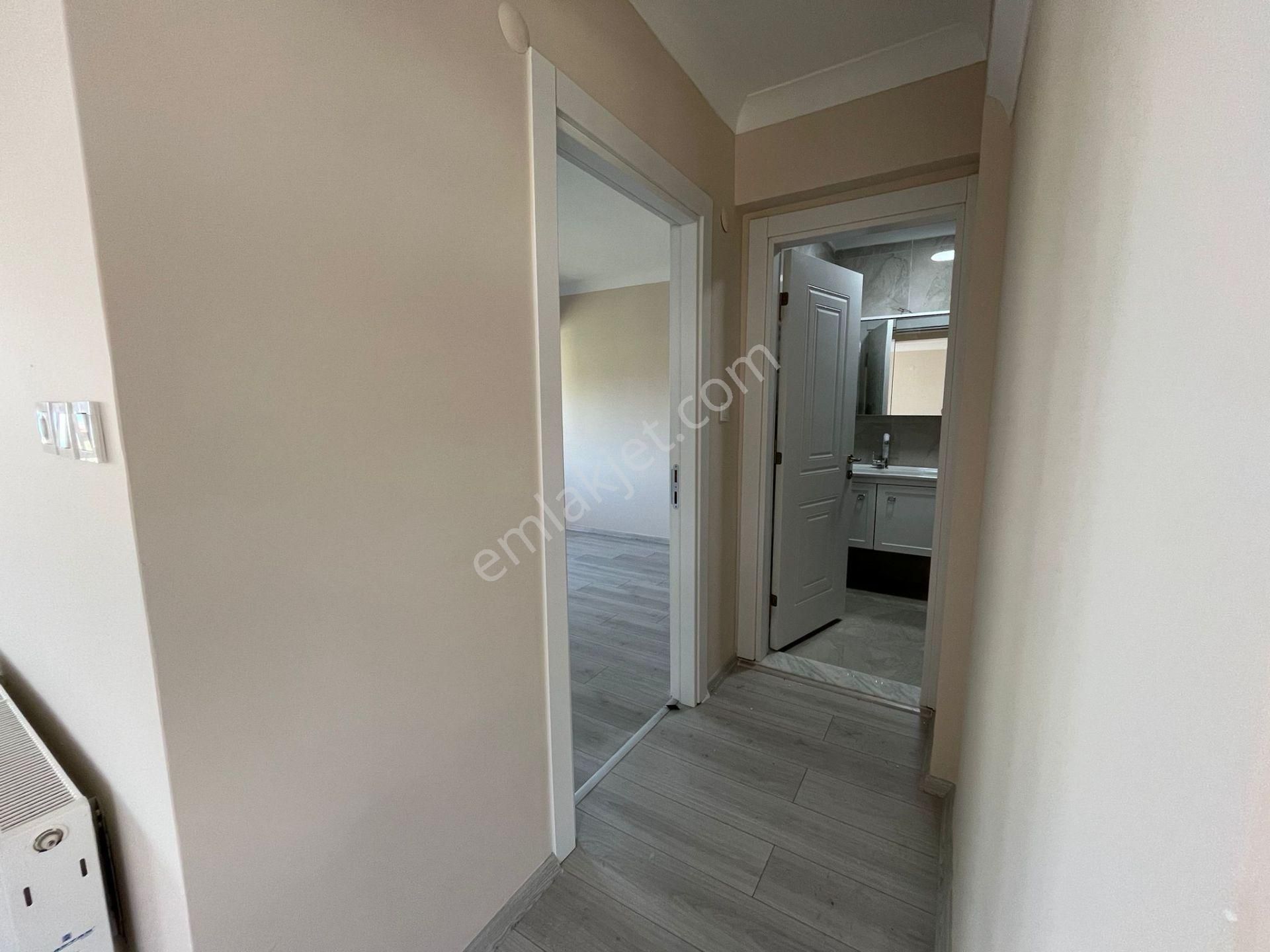 Altınoluk Kazdağlarına Yaslanmış Havuzlu Bahçeli Kaloriferli Sitede Masrafsız 3+2 Villa - Görsel 27