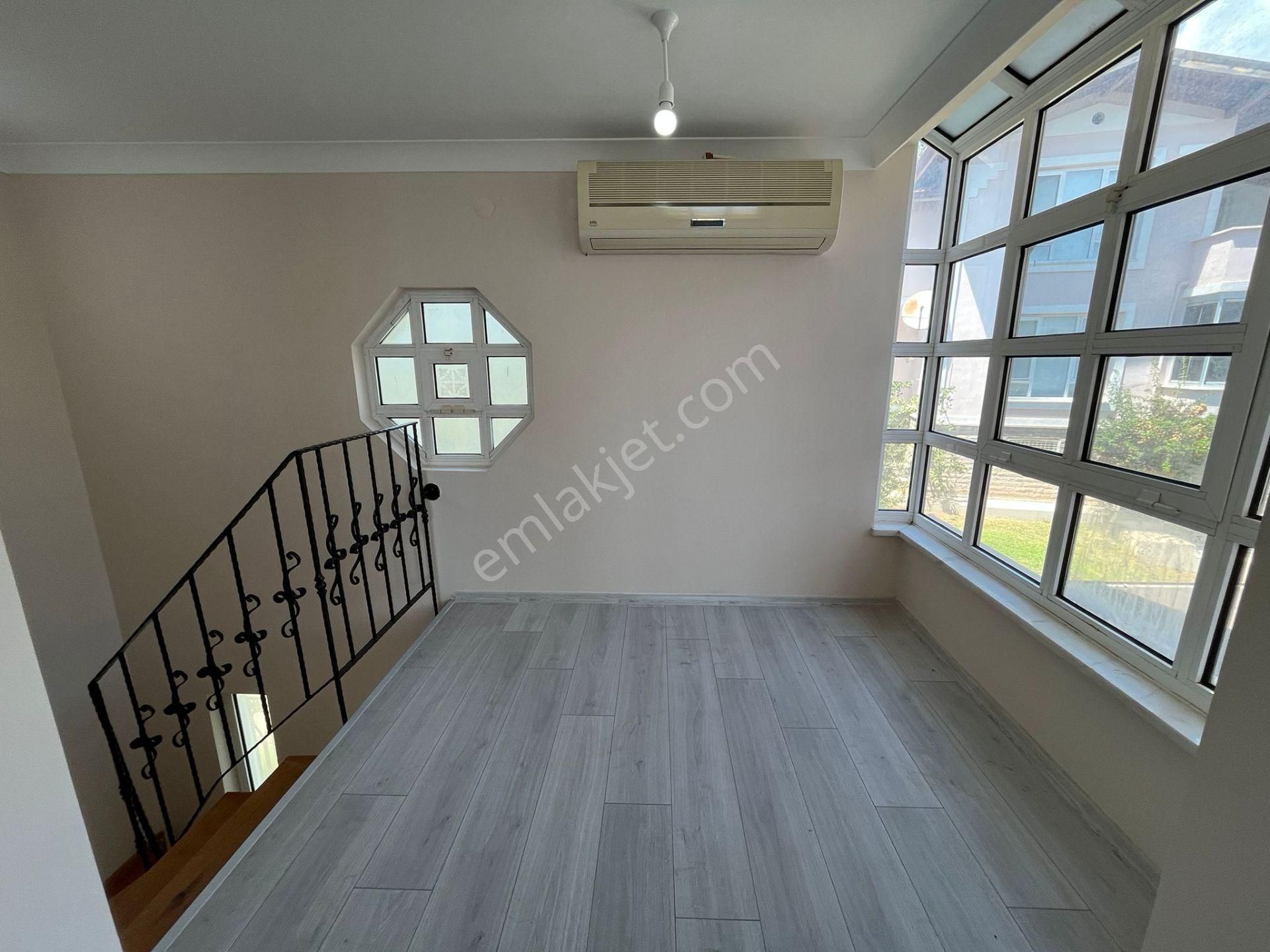 Altınoluk Kazdağlarına Yaslanmış Havuzlu Bahçeli Kaloriferli Sitede Masrafsız 3+2 Villa - Görsel 8