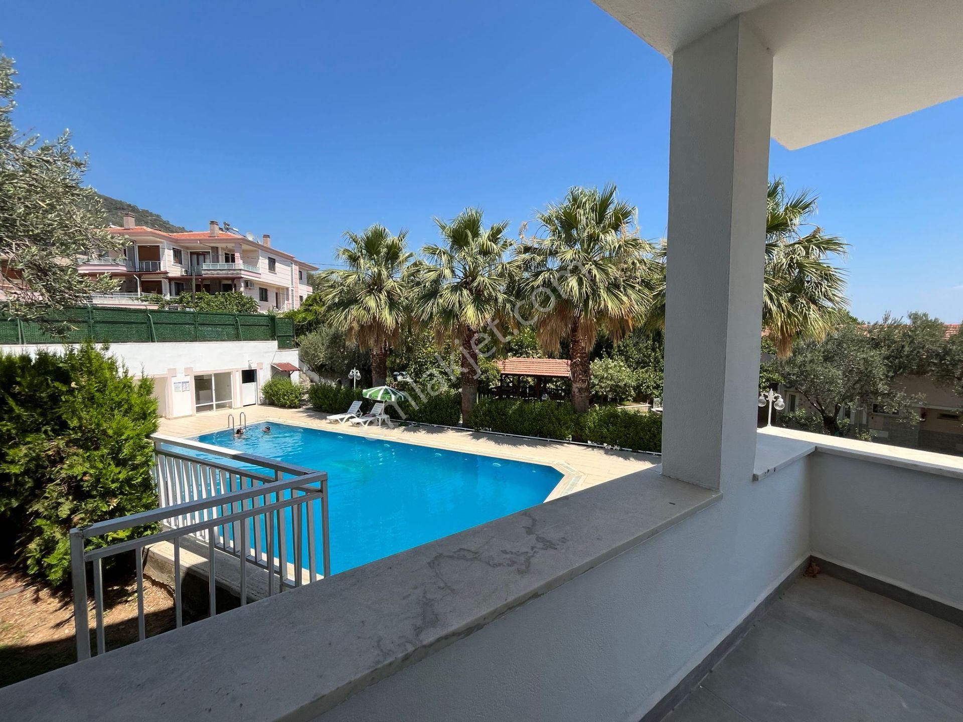 Altınoluk Kazdağlarına Yaslanmış Havuzlu Bahçeli Kaloriferli Sitede Masrafsız 3+2 Villa - Görsel 6