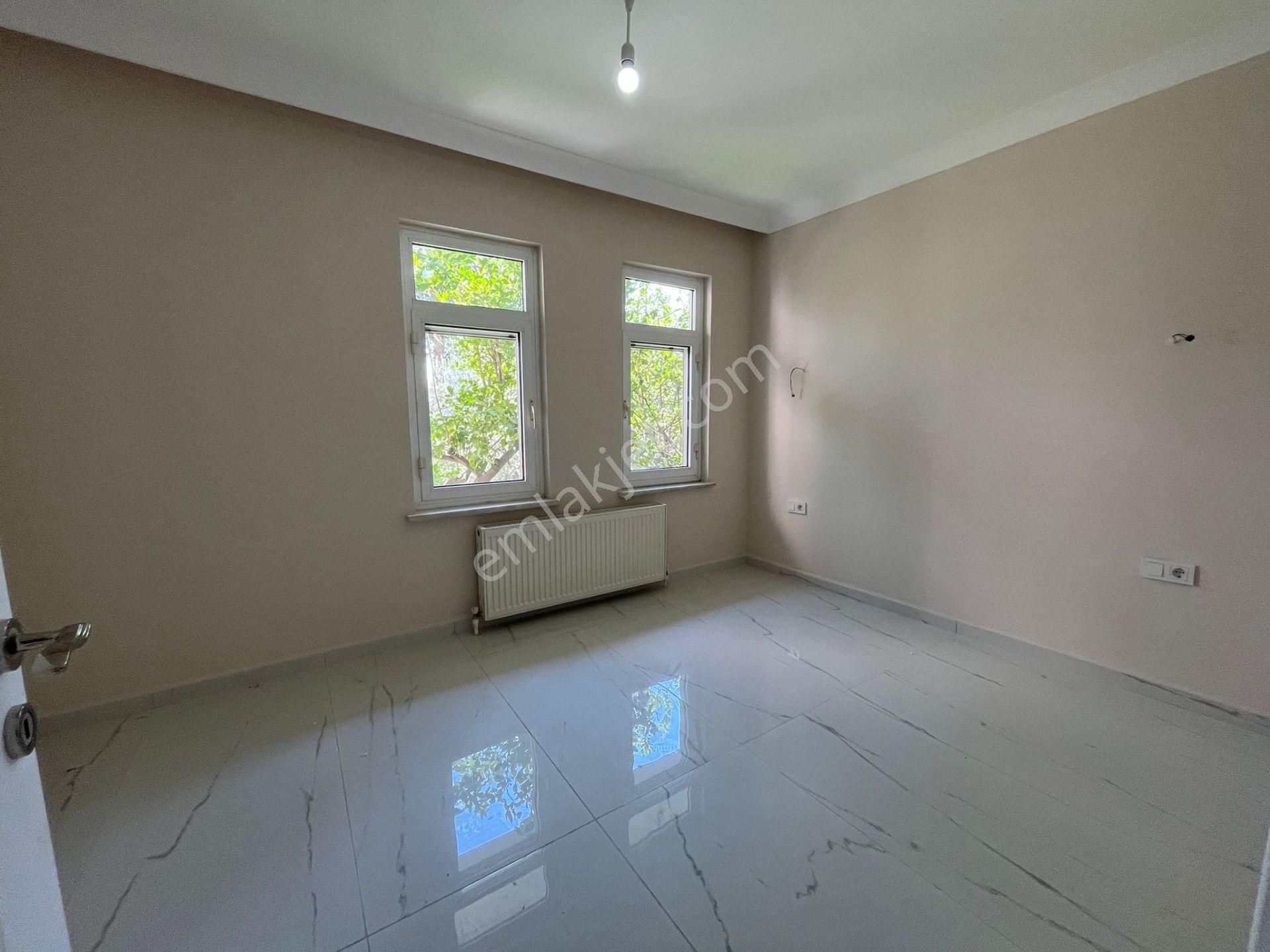 Altınoluk Kazdağlarına Yaslanmış Havuzlu Bahçeli Kaloriferli Sitede Masrafsız 3+2 Villa - Görsel 22