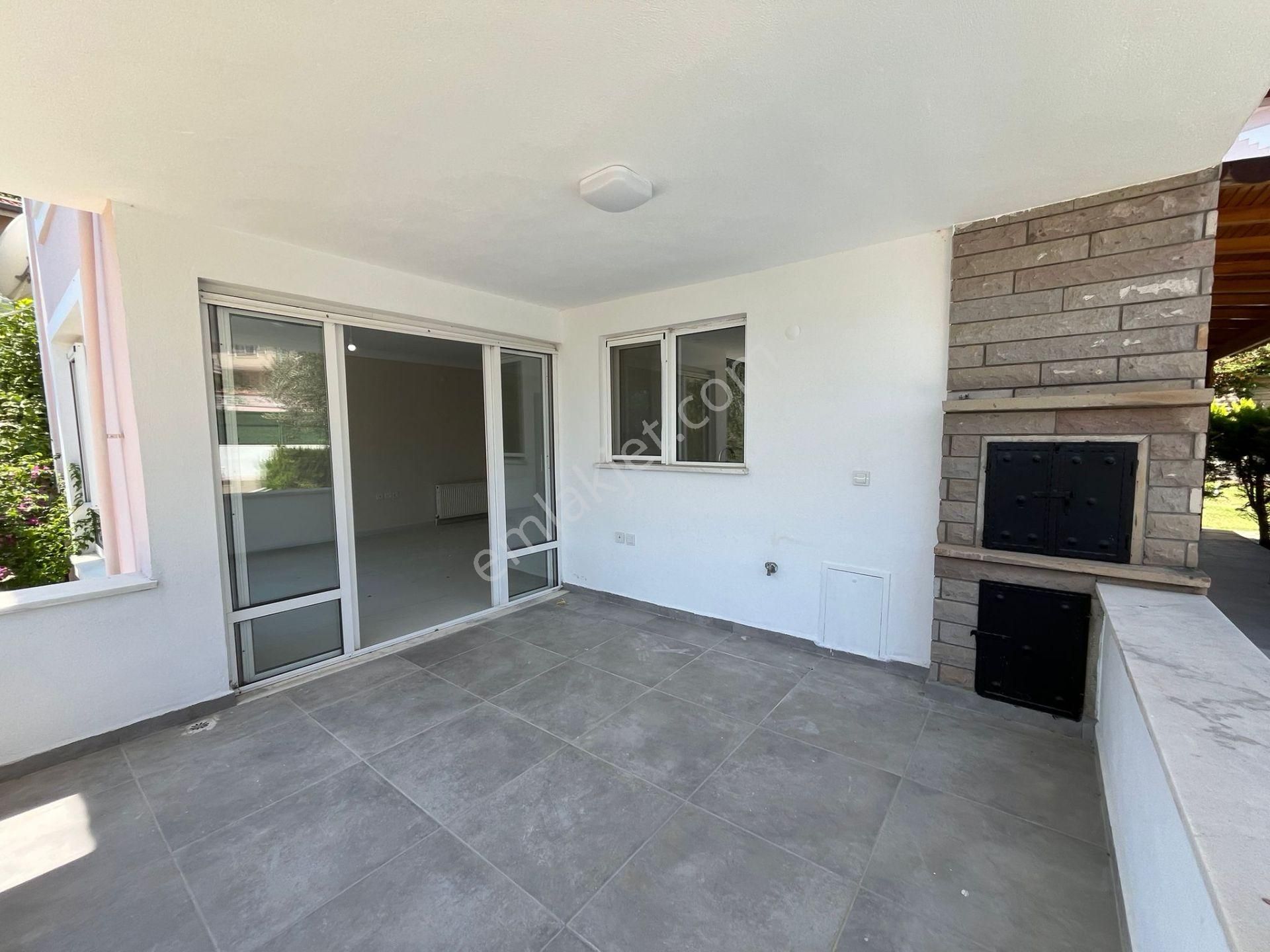 Altınoluk Kazdağlarına Yaslanmış Havuzlu Bahçeli Kaloriferli Sitede Masrafsız 3+2 Villa - Görsel 19