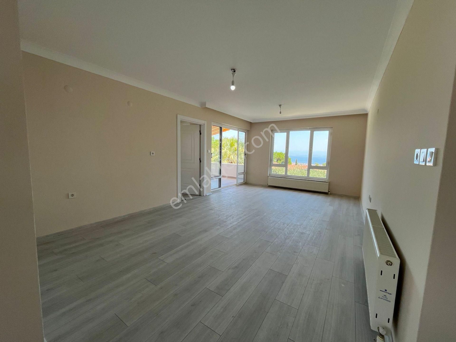 Altınoluk Kazdağlarına Yaslanmış Havuzlu Bahçeli Kaloriferli Sitede Masrafsız 3+2 Villa - Görsel 26