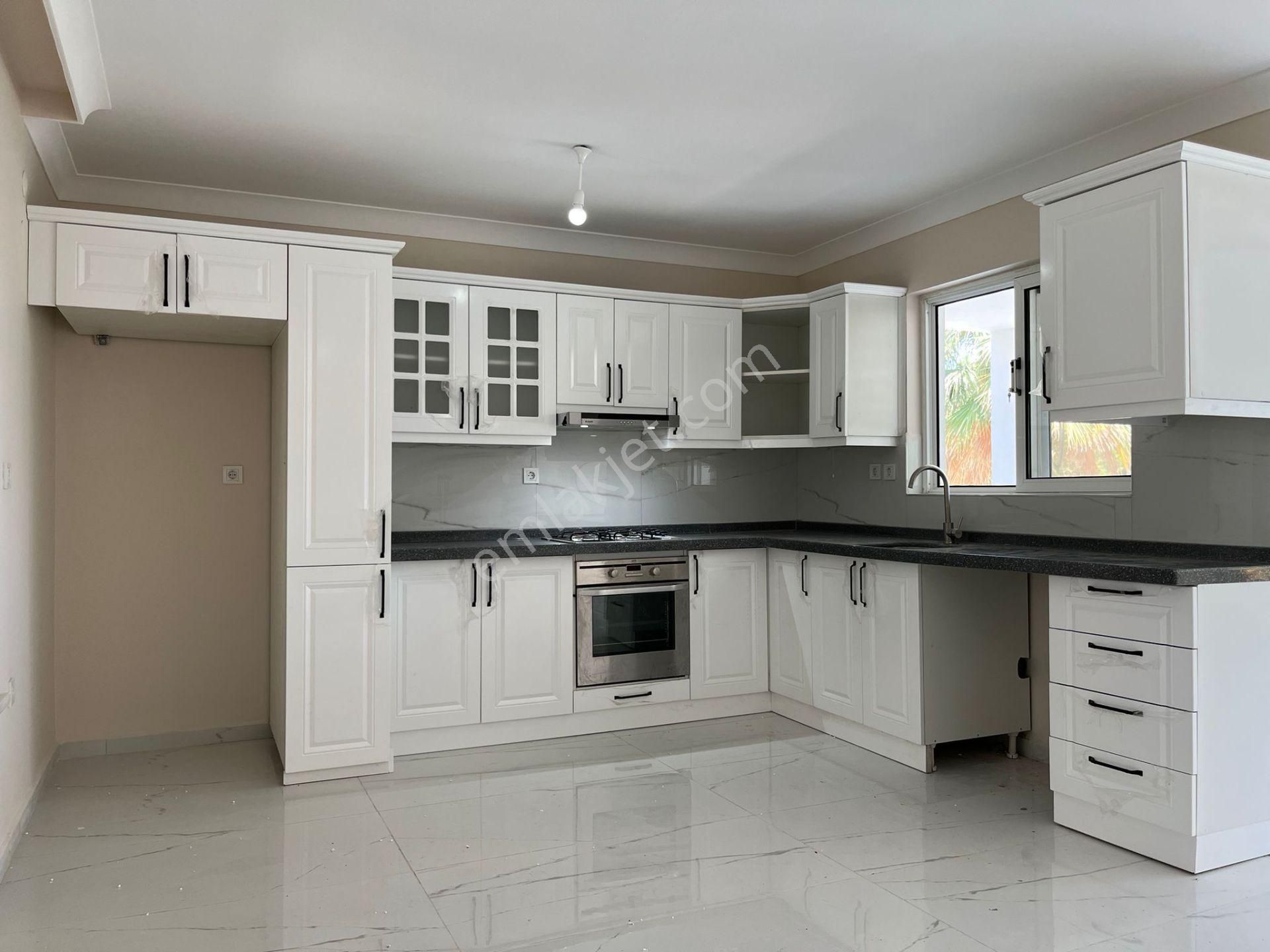 Altınoluk Kazdağlarına Yaslanmış Havuzlu Bahçeli Kaloriferli Sitede Masrafsız 3+2 Villa - Görsel 13