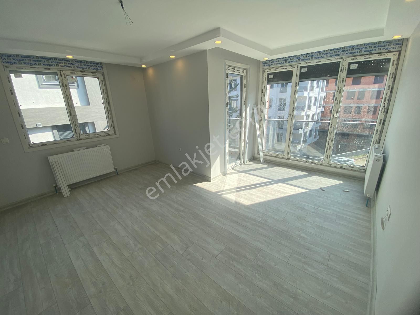 Bahçelievler Merkez'de Yeni Binada 2+1 Ara Kat Daire - Görsel 3