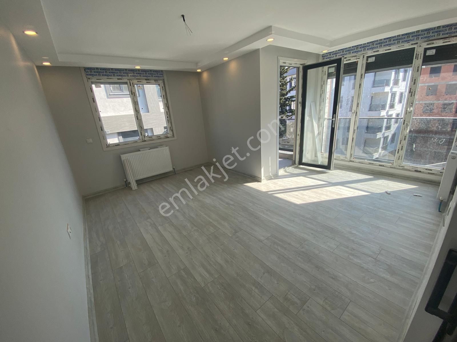 Bahçelievler Merkez'de Yeni Binada 2+1 Ara Kat Daire - Görsel 4